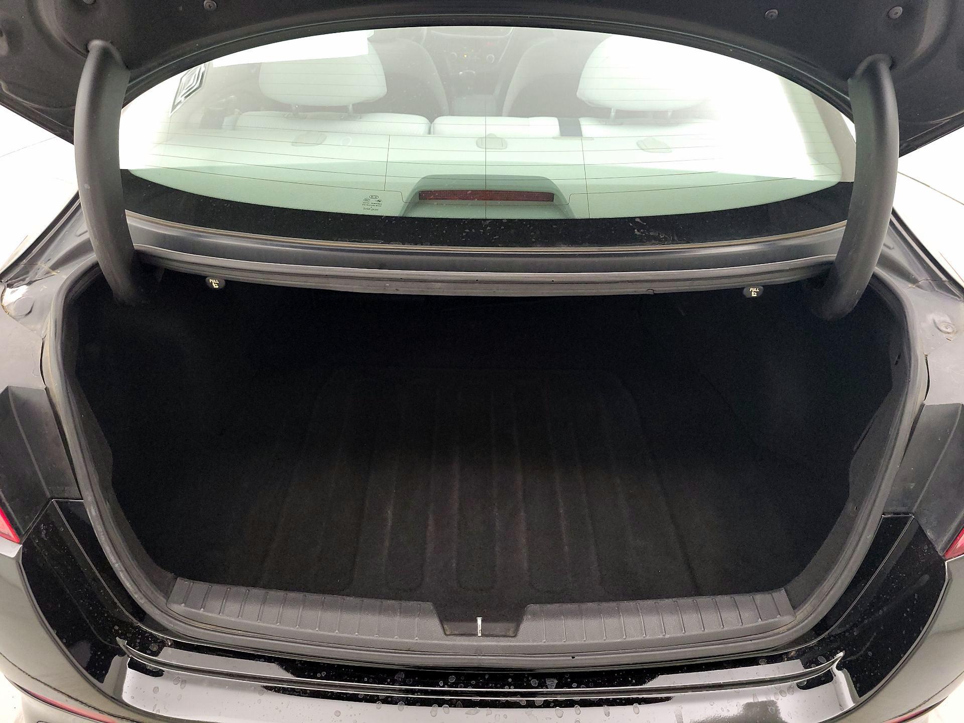 Thumbnail: 2015 Kia Optima - 18