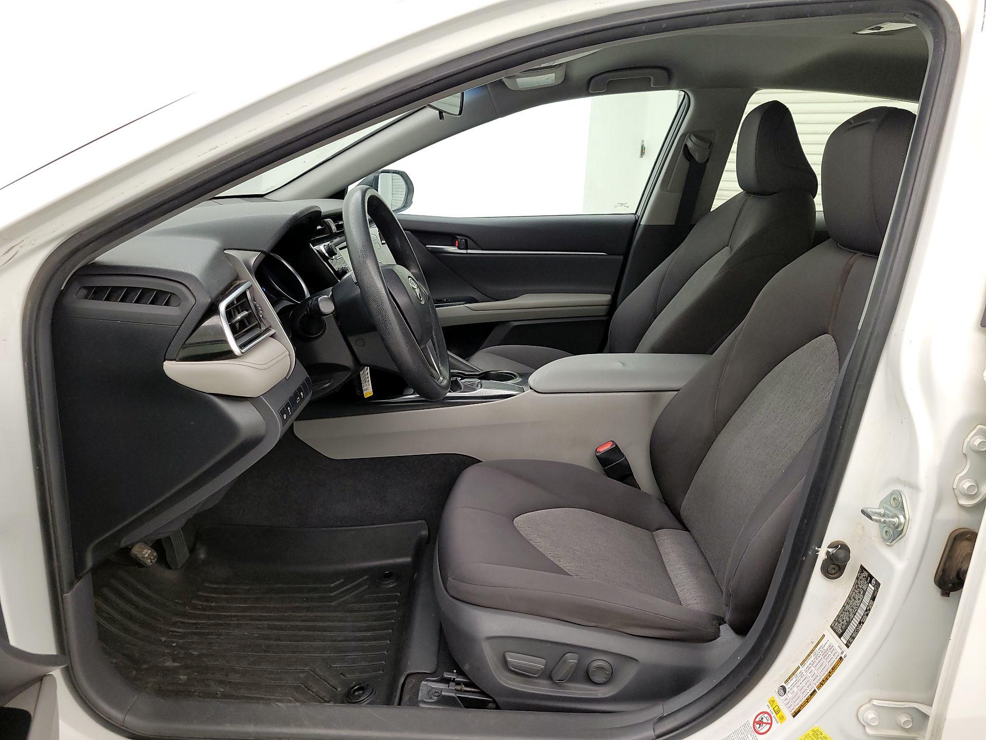 Thumbnail: 2018 Toyota Camry - 9