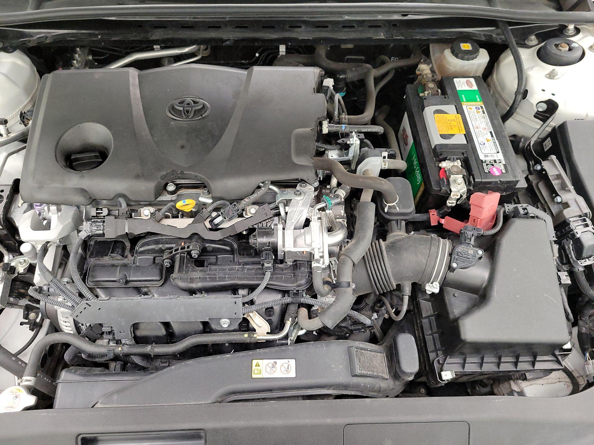 Thumbnail: 2018 Toyota Camry - 18