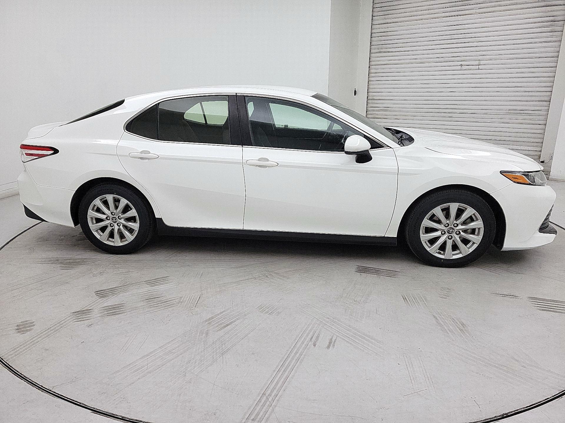 Thumbnail: 2018 Toyota Camry - 4