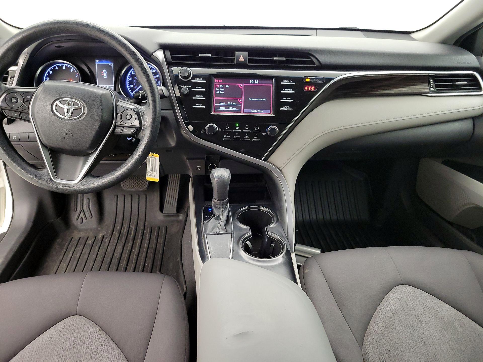 Thumbnail: 2018 Toyota Camry - 8