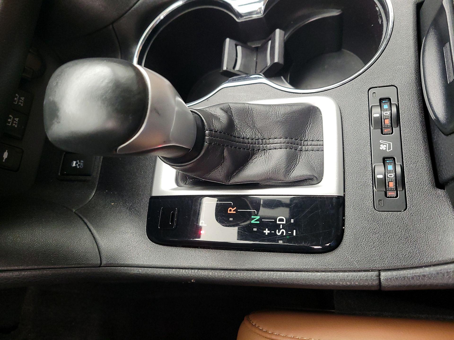 Thumbnail: 2017 Toyota Highlander - 18