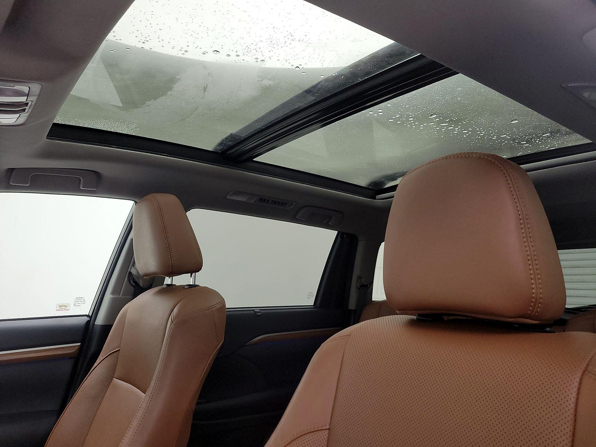 Thumbnail: 2017 Toyota Highlander - 20