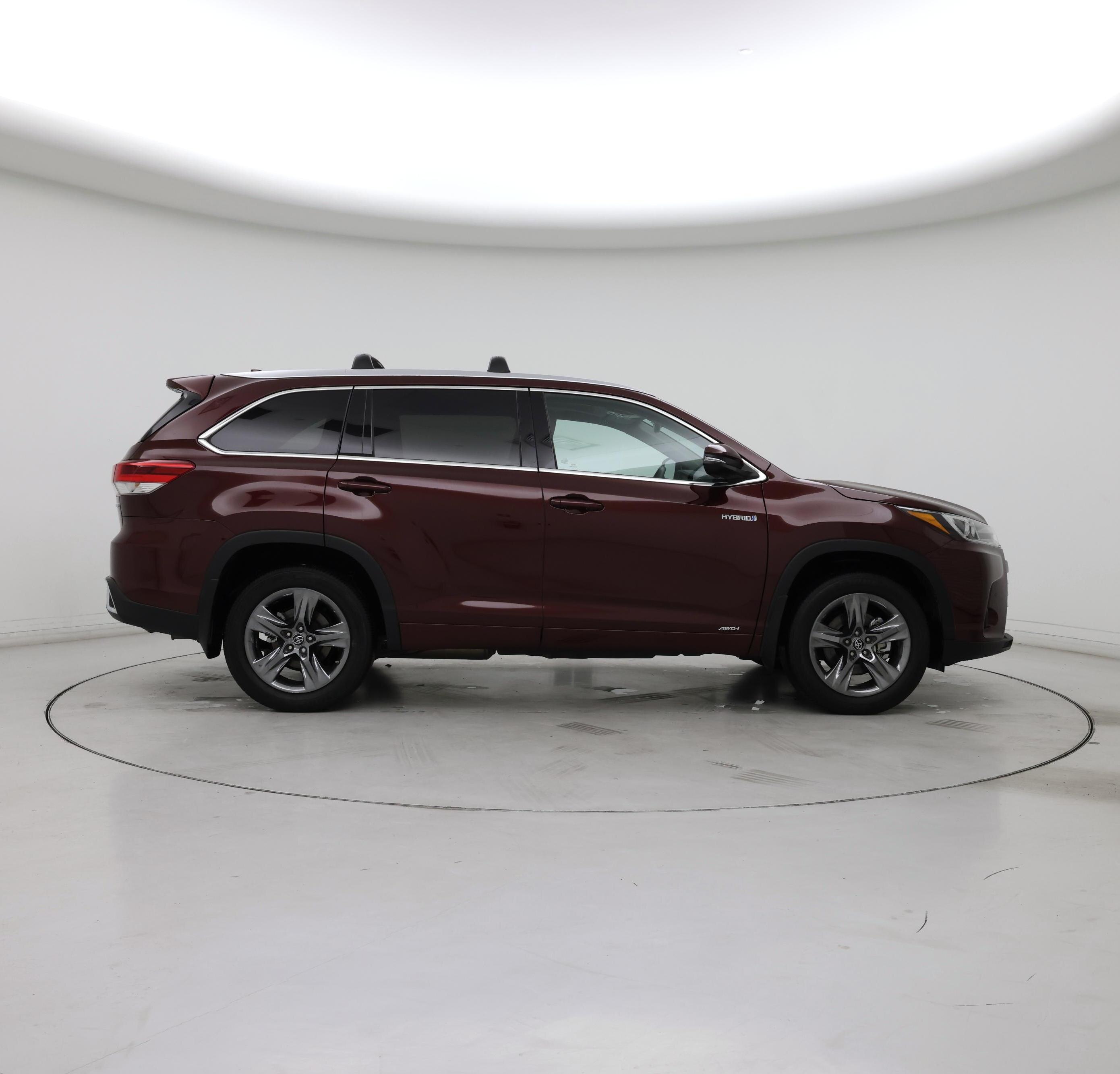 Thumbnail: 2017 Toyota Highlander - 7