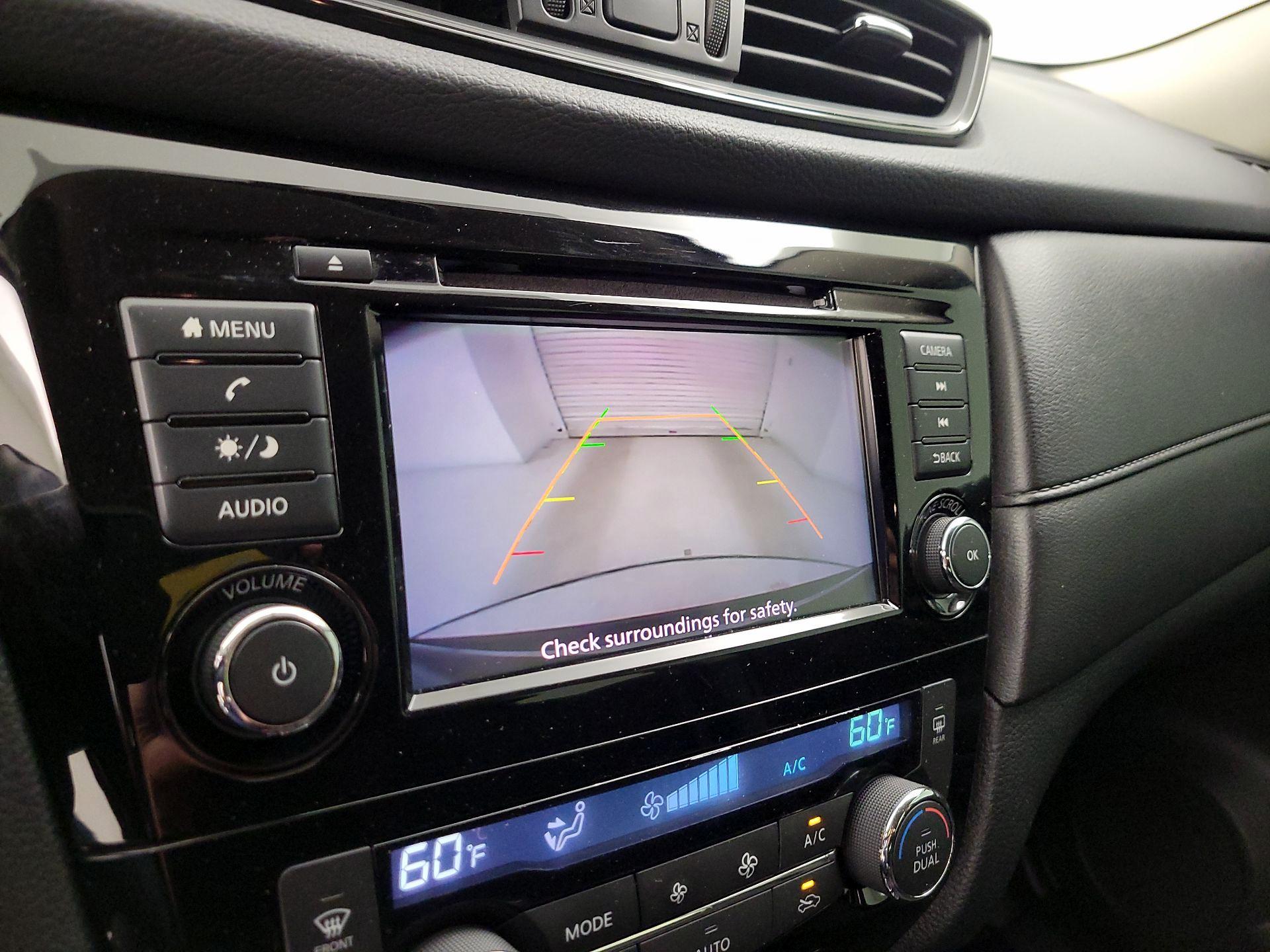 Thumbnail: 2018 Nissan Rogue - 14