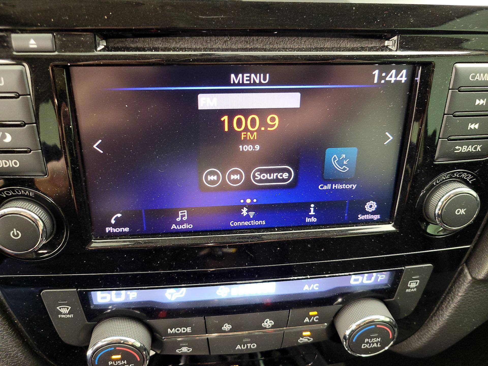 Thumbnail: 2018 Nissan Rogue - 15