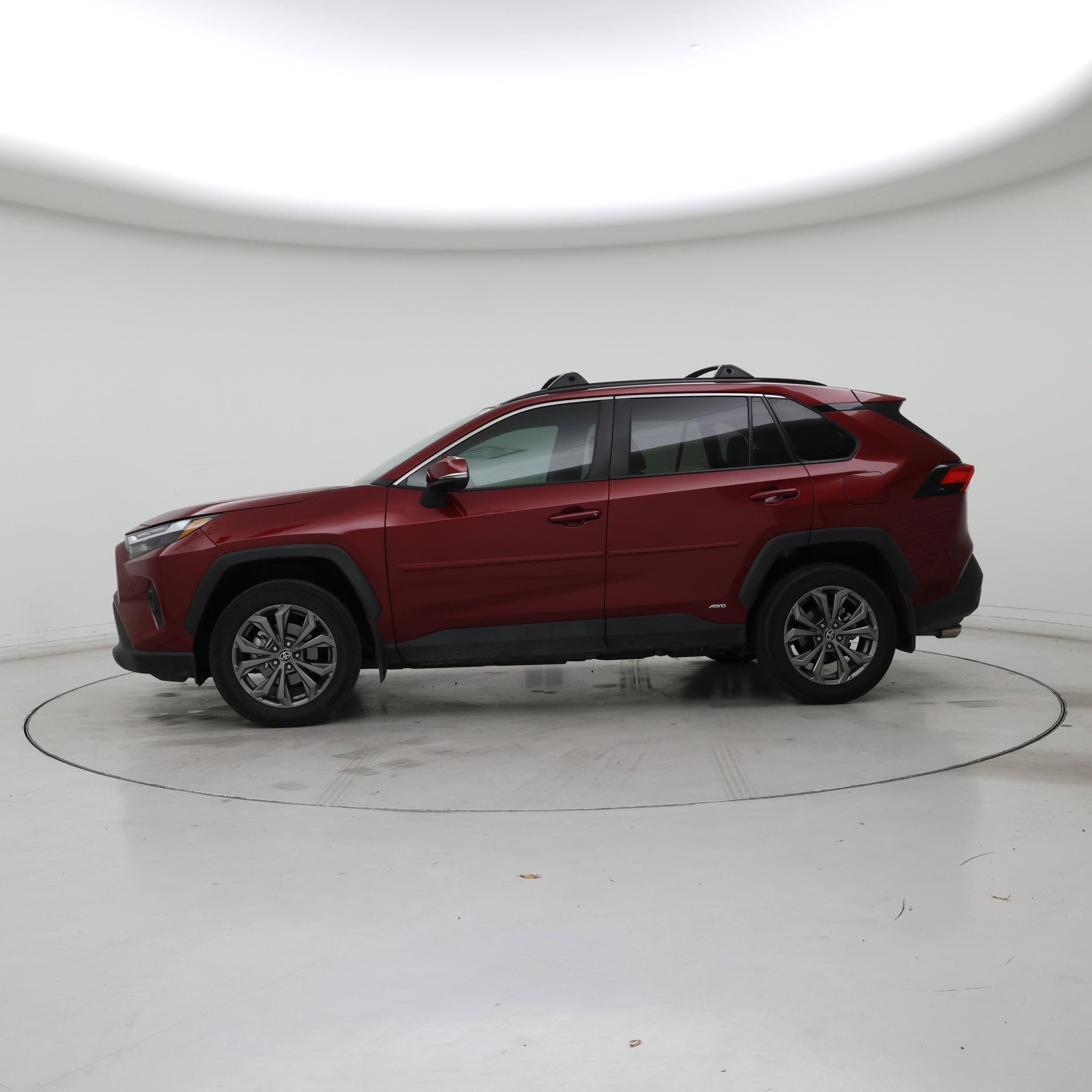 Thumbnail: 2022 Toyota RAV4 - 3
