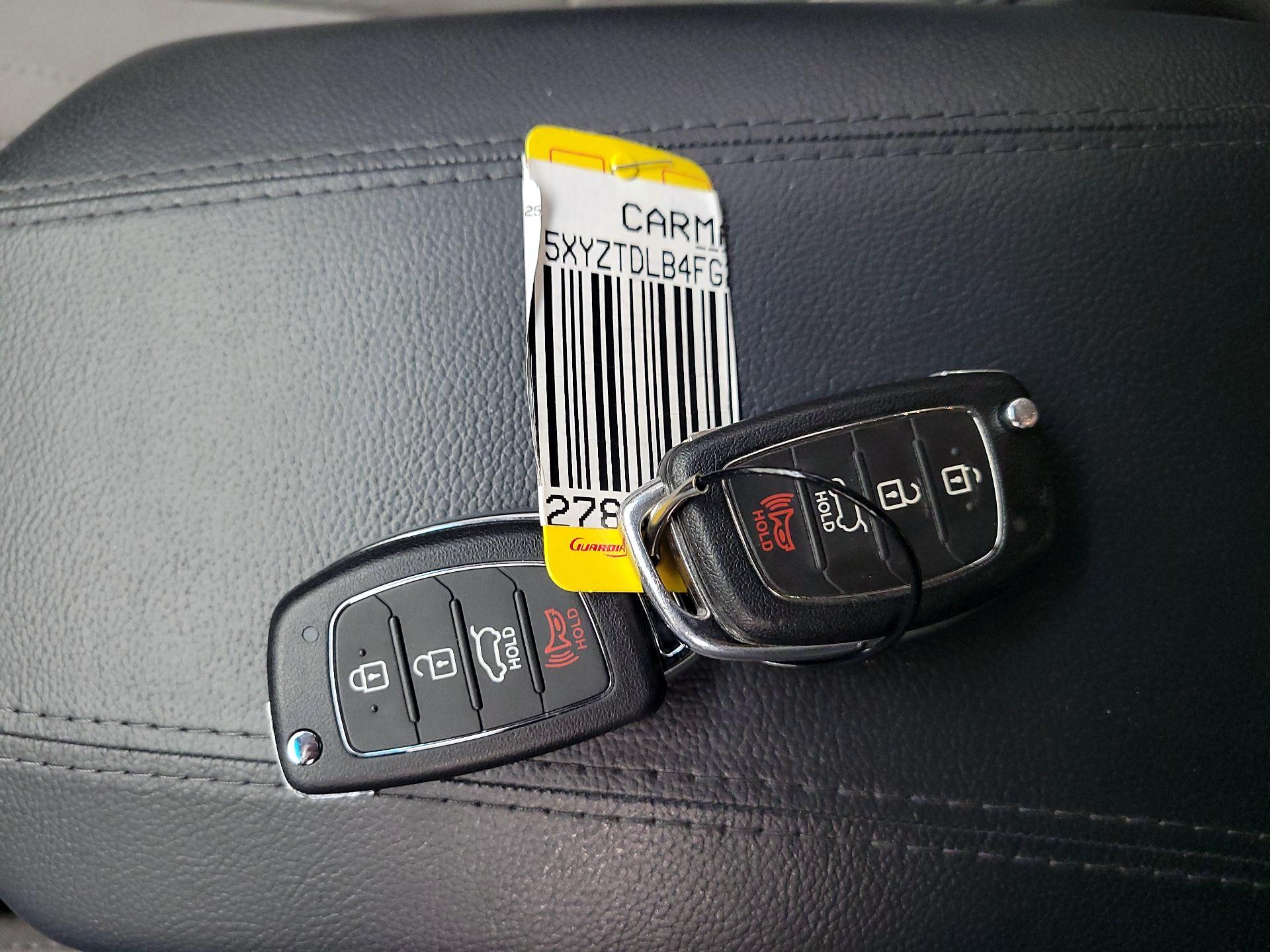 Thumbnail: 2015 Hyundai Santa Fe - 18