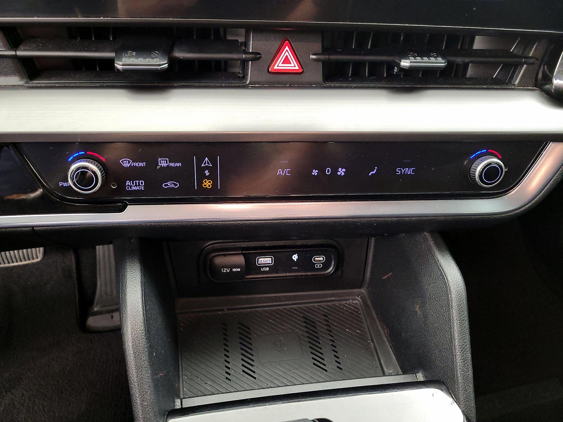 Thumbnail: 2023 Kia Sportage - 16