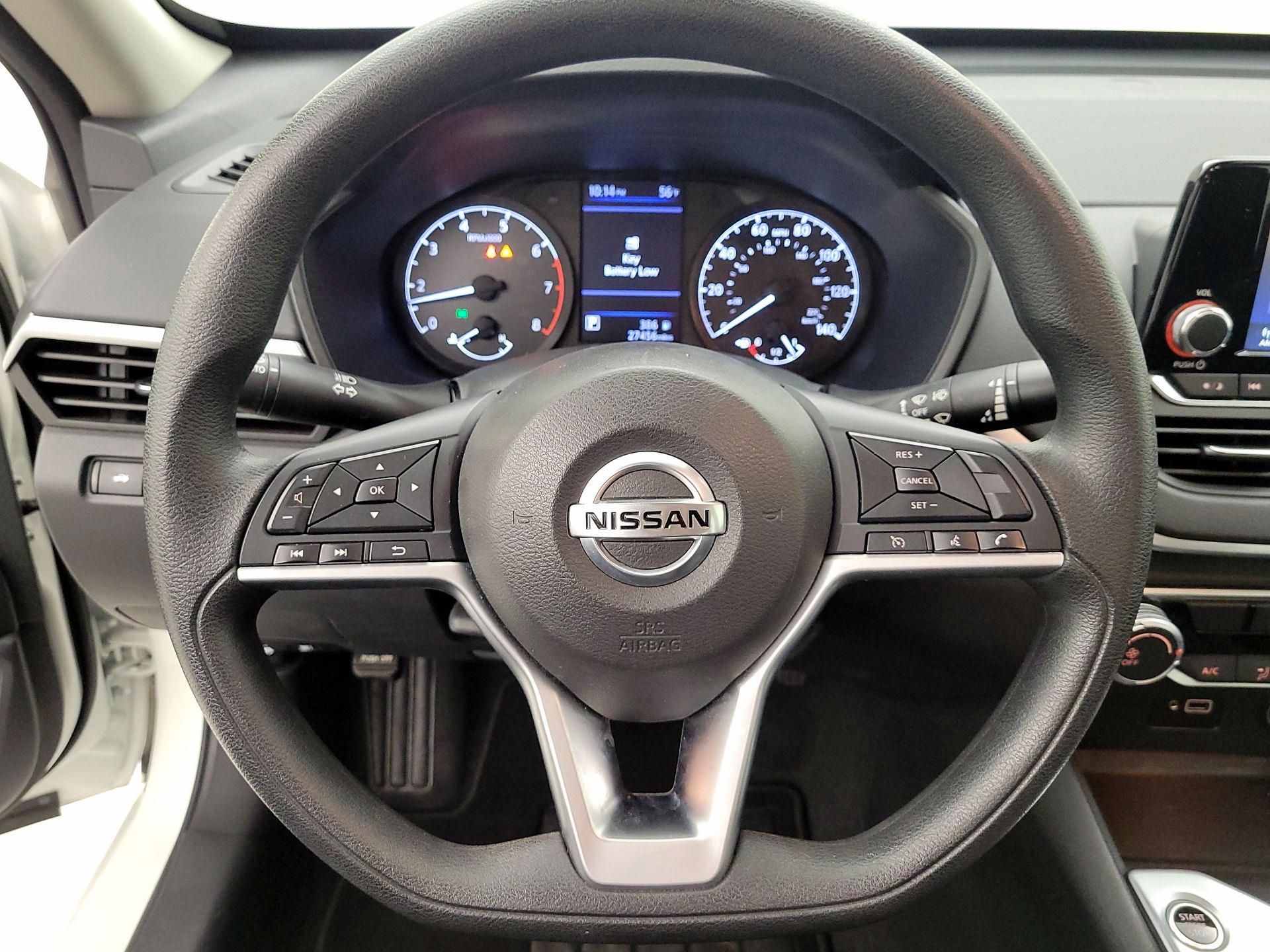 Thumbnail: 2021 Nissan Altima - 10