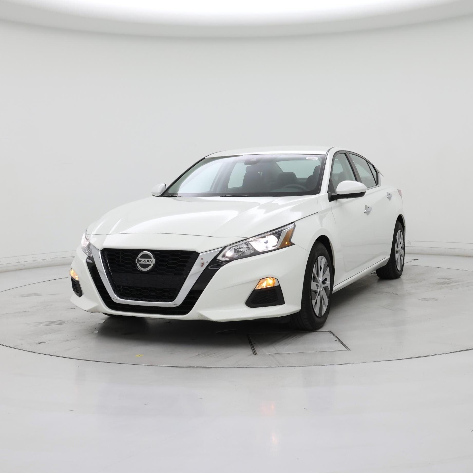 Thumbnail: 2021 Nissan Altima - 4