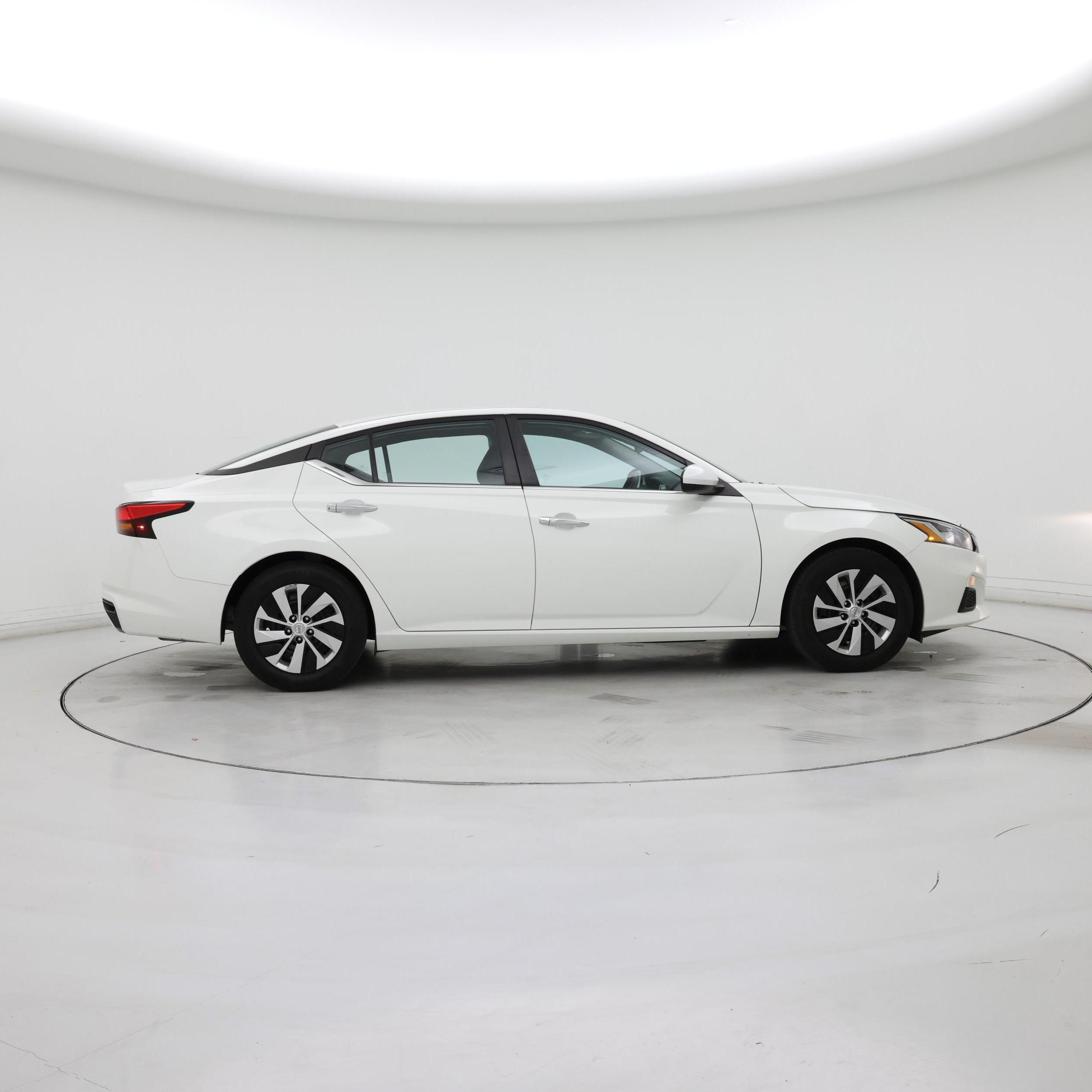 Thumbnail: 2021 Nissan Altima - 7