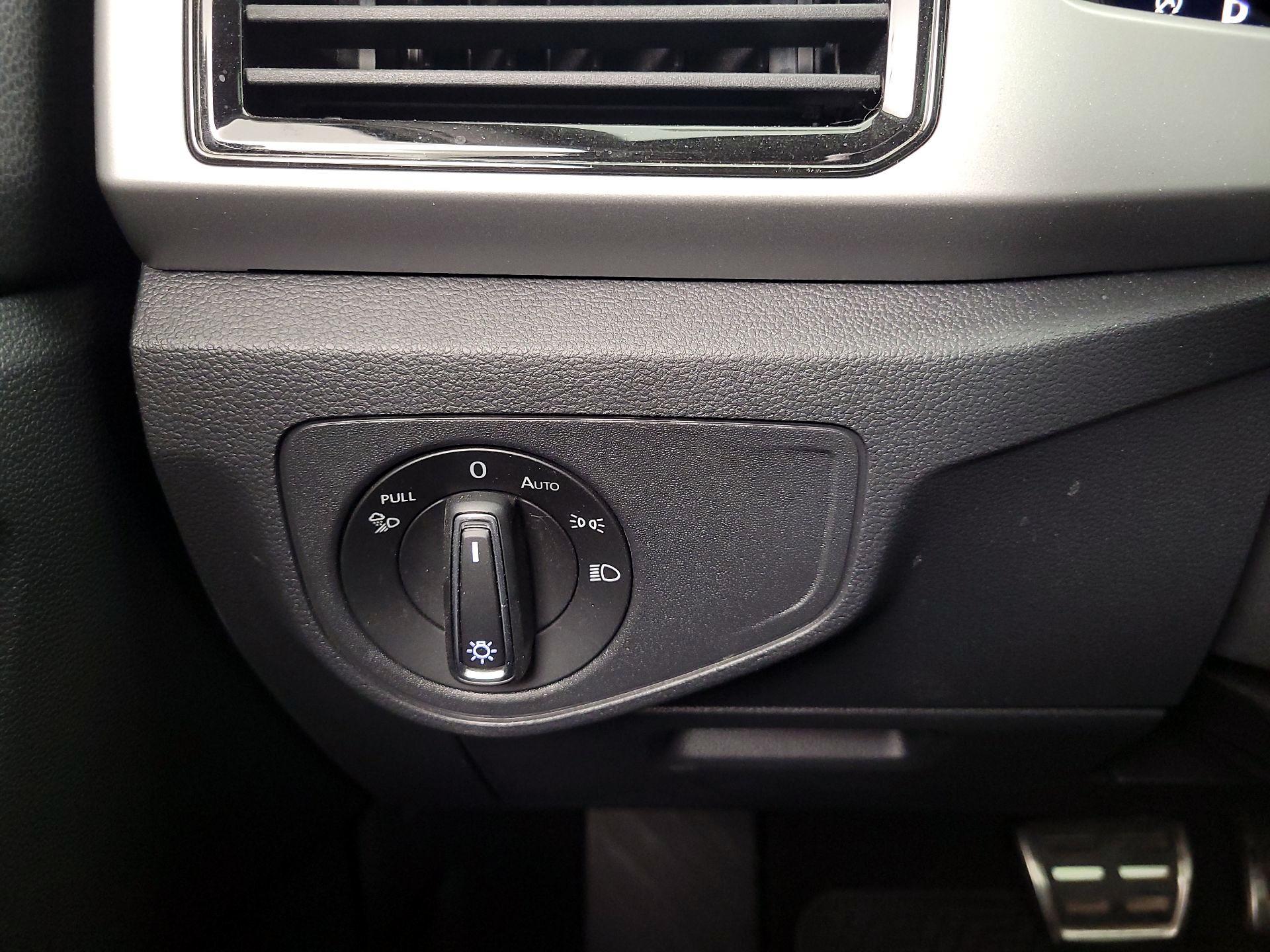 Thumbnail: 2022 Volkswagen Atlas - 13