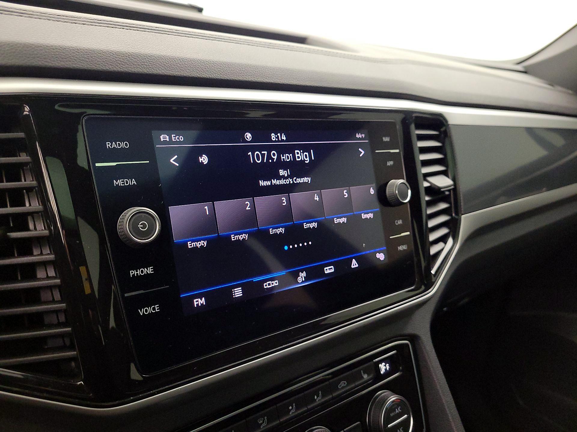 Thumbnail: 2022 Volkswagen Atlas - 16