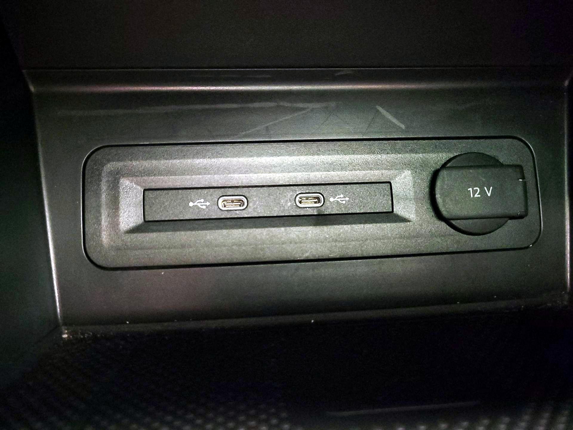 Thumbnail: 2022 Volkswagen Atlas - 19