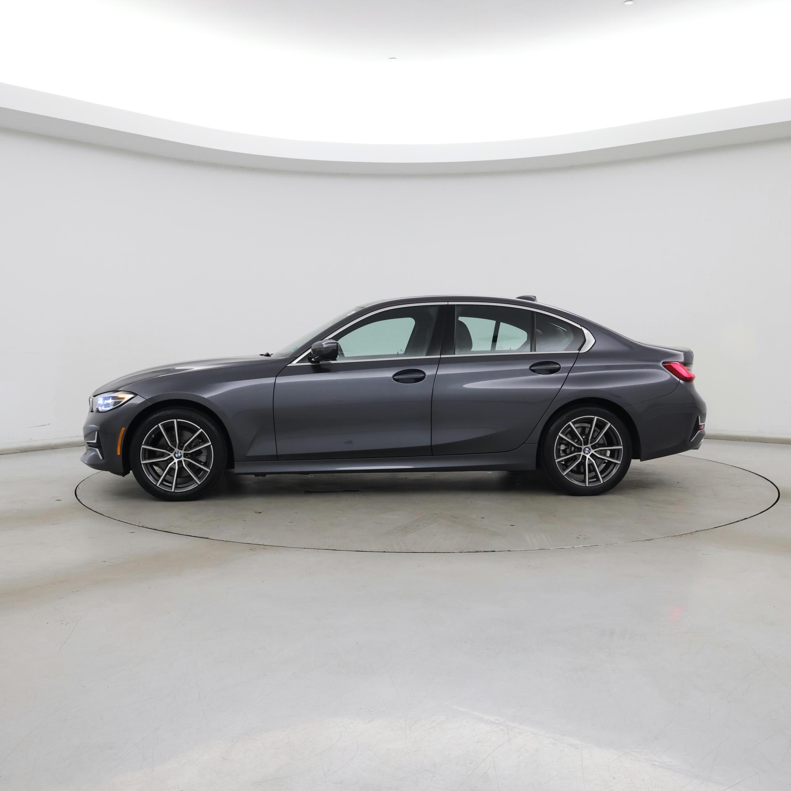 Thumbnail: 2020 BMW 3 Series - 3