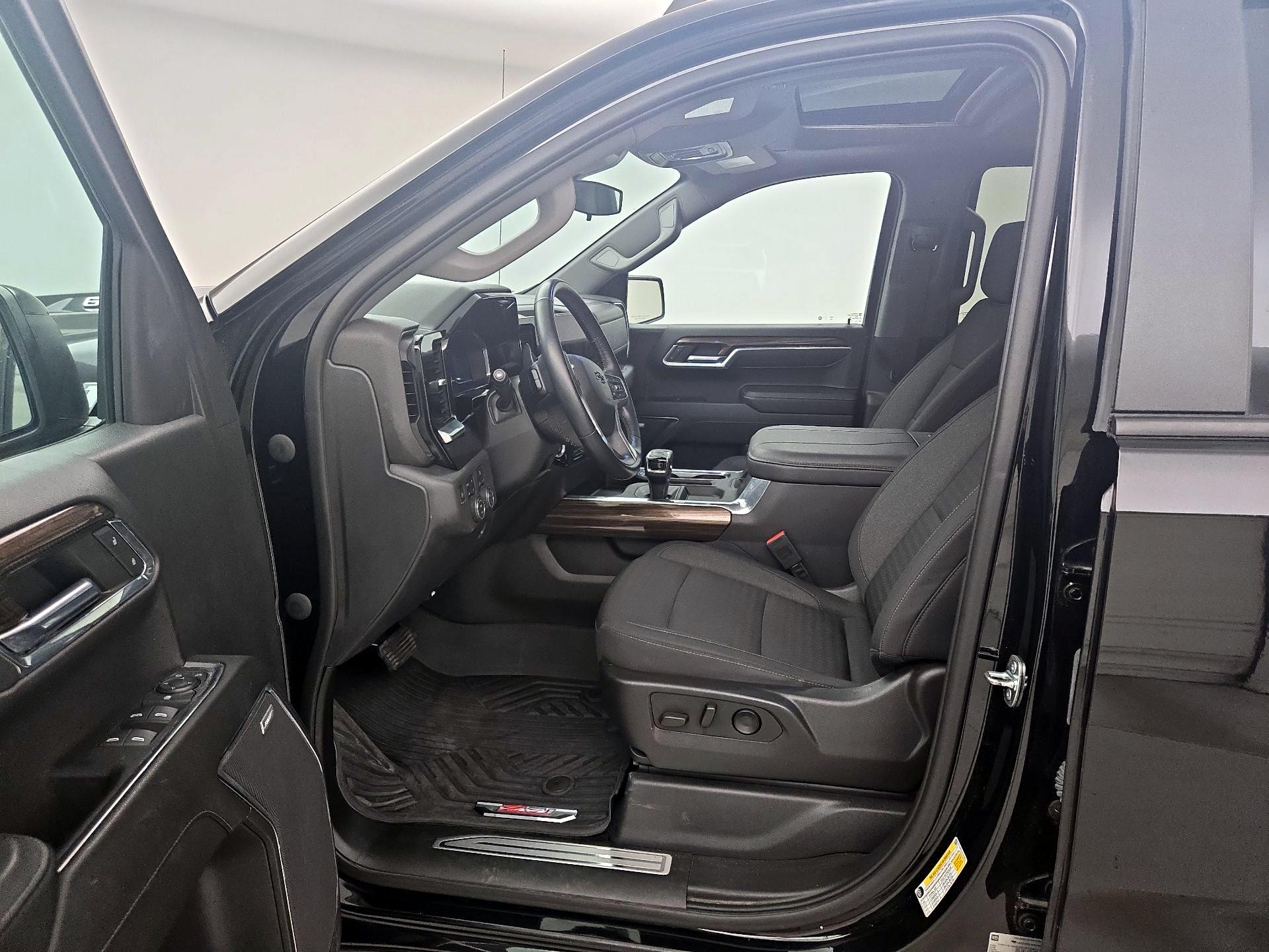 Thumbnail: 2023 Chevrolet Silverado 1500 - 11