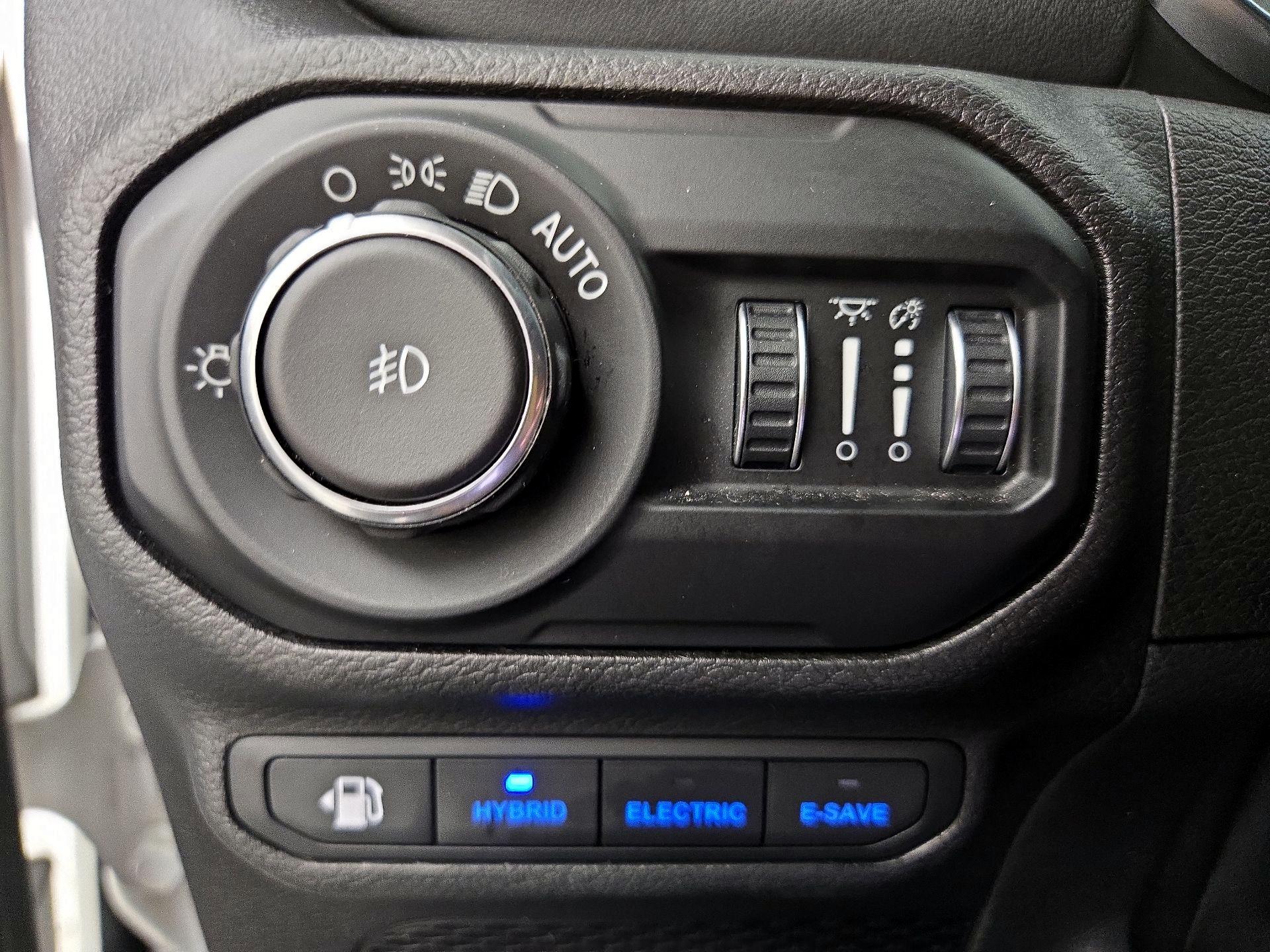 Thumbnail: 2021 Jeep Wrangler - 13