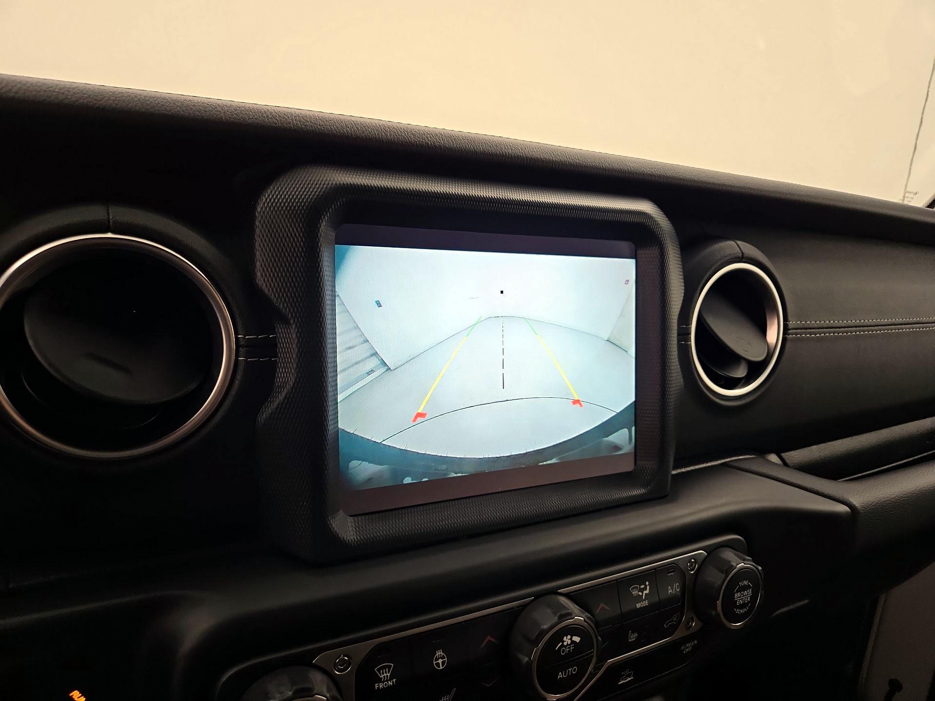 Thumbnail: 2021 Jeep Wrangler - 15
