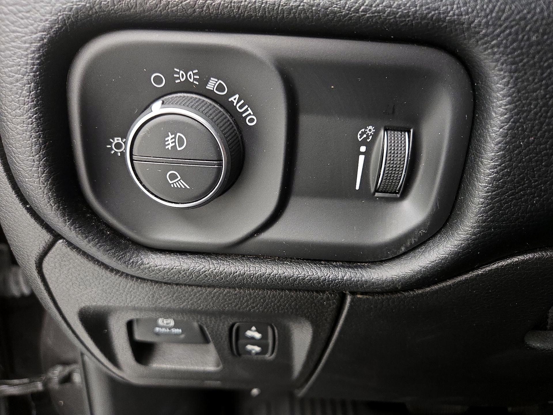 Thumbnail: 2021 RAM 1500 - 13