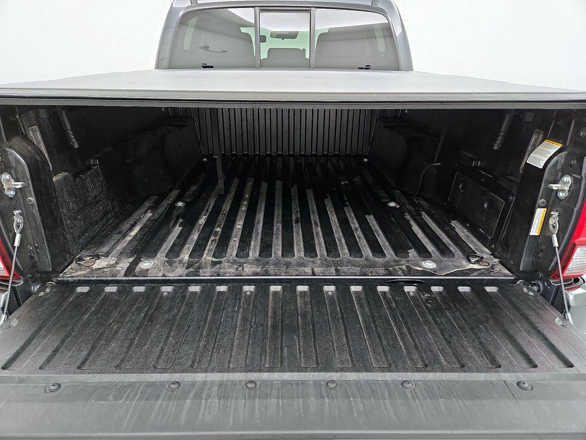 Thumbnail: 2022 Toyota Tacoma - 20