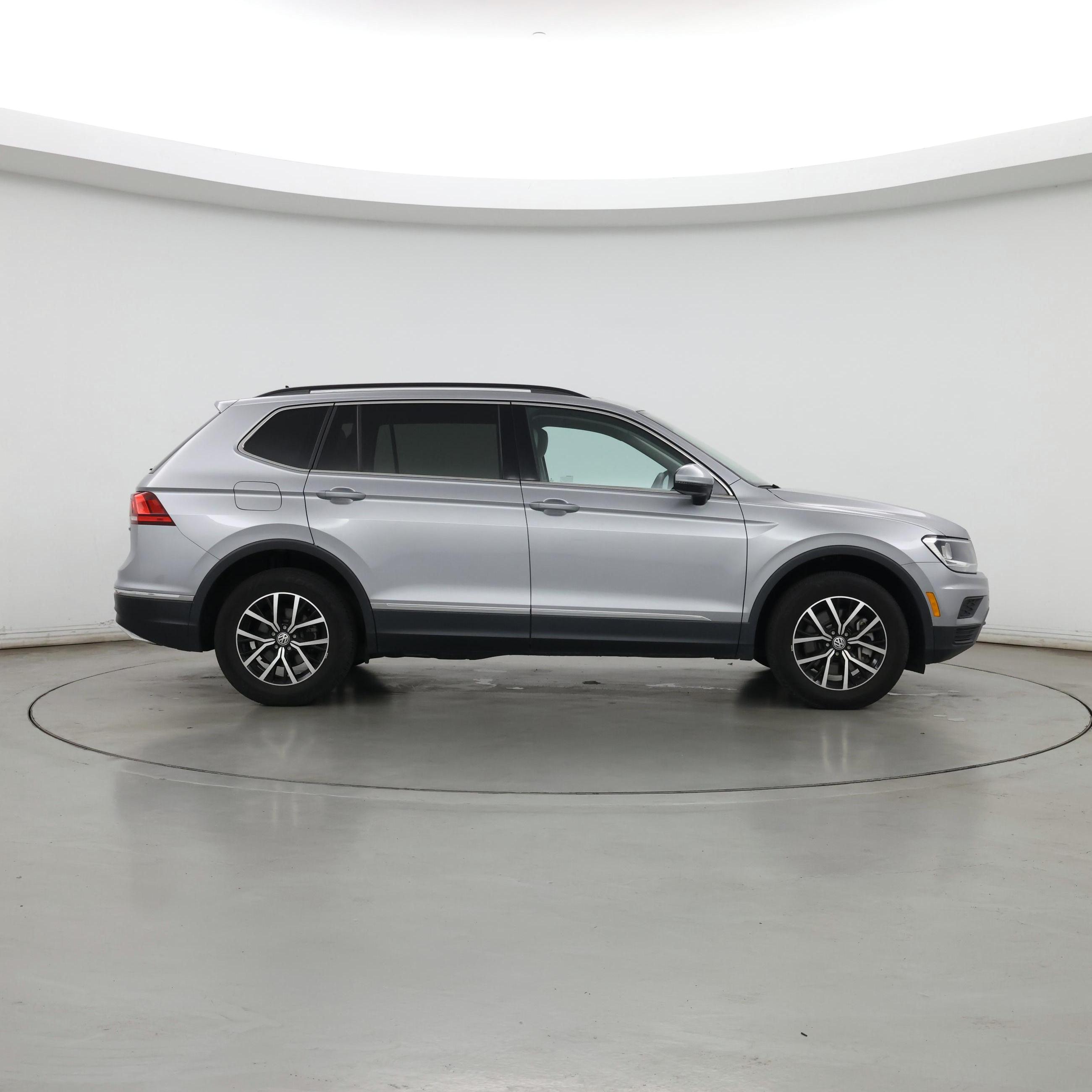 Thumbnail: 2021 Volkswagen Tiguan - 7