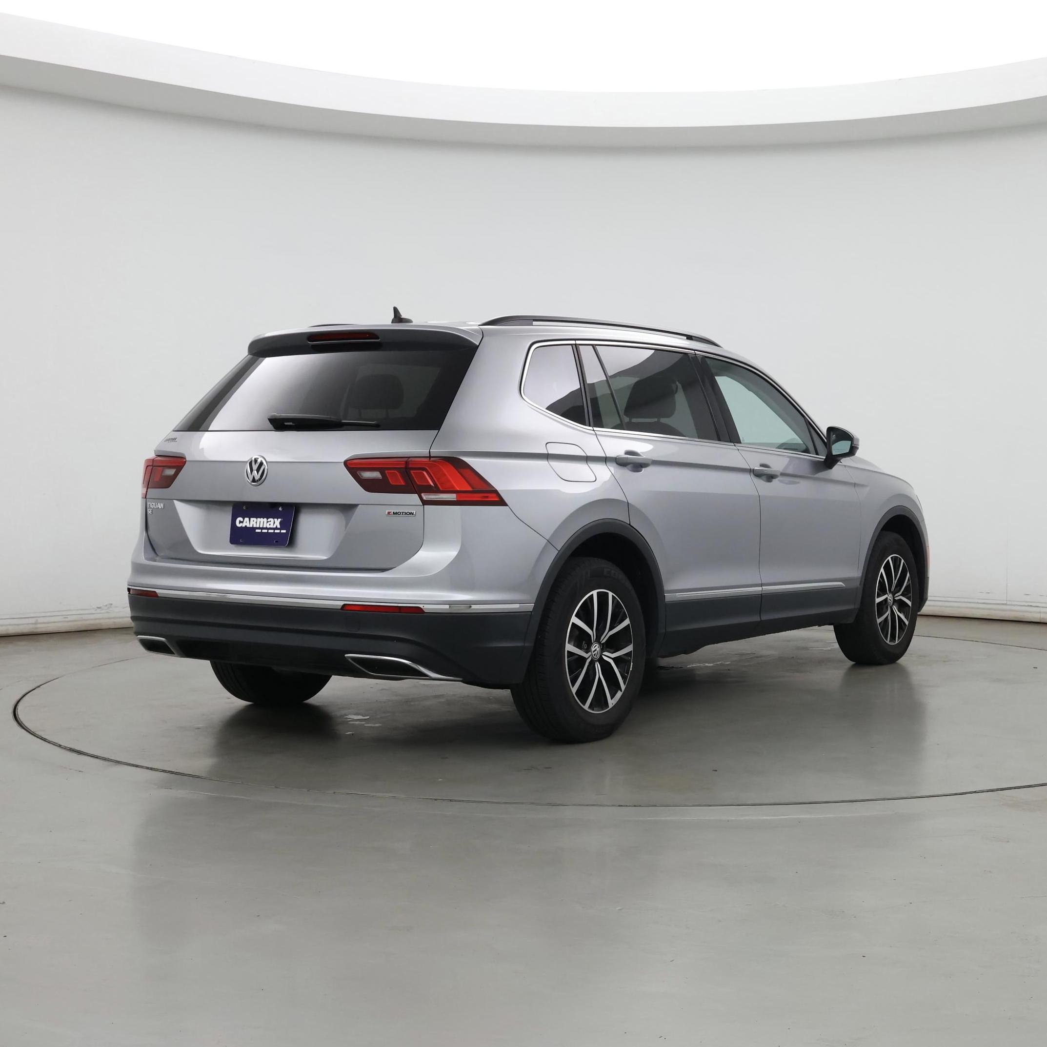 Thumbnail: 2021 Volkswagen Tiguan - 8