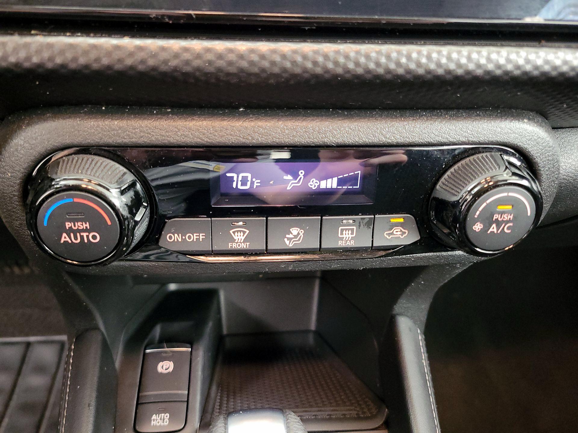 Thumbnail: 2021 Nissan Kicks - 15