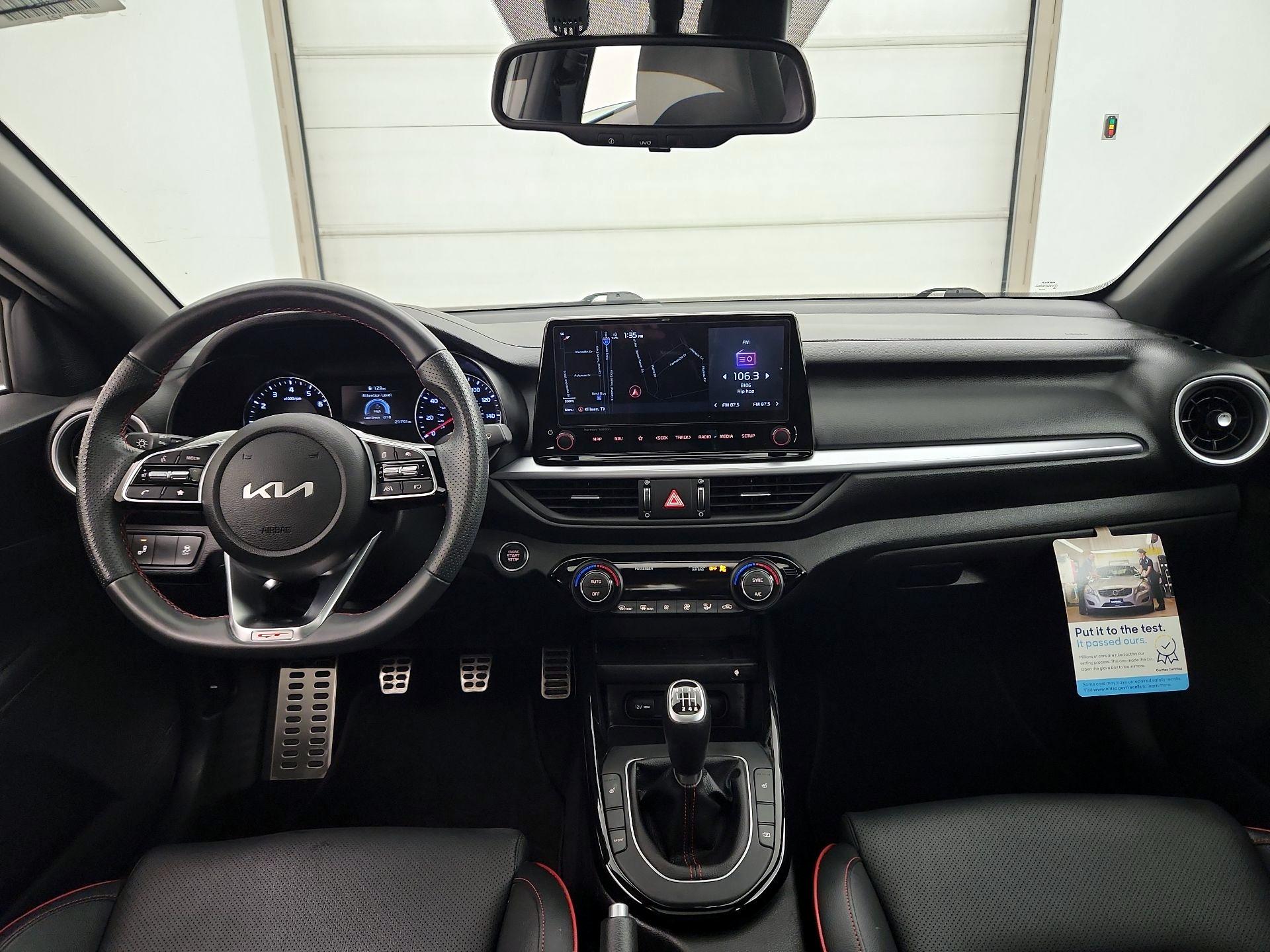 Thumbnail: 2022 Kia Forte - 9