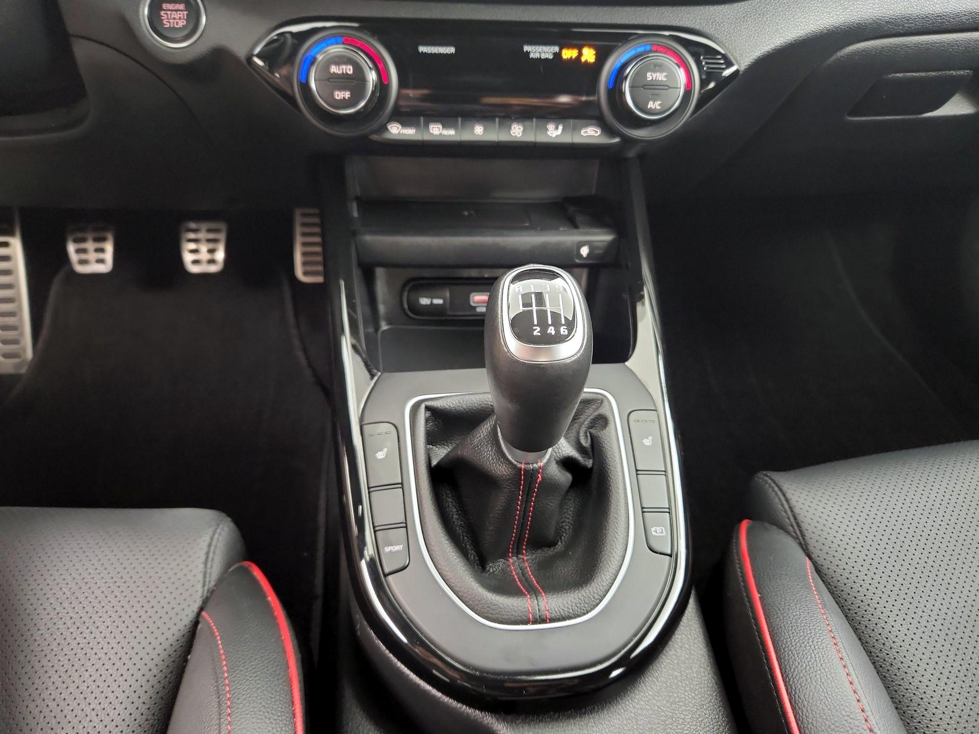 Thumbnail: 2022 Kia Forte - 18