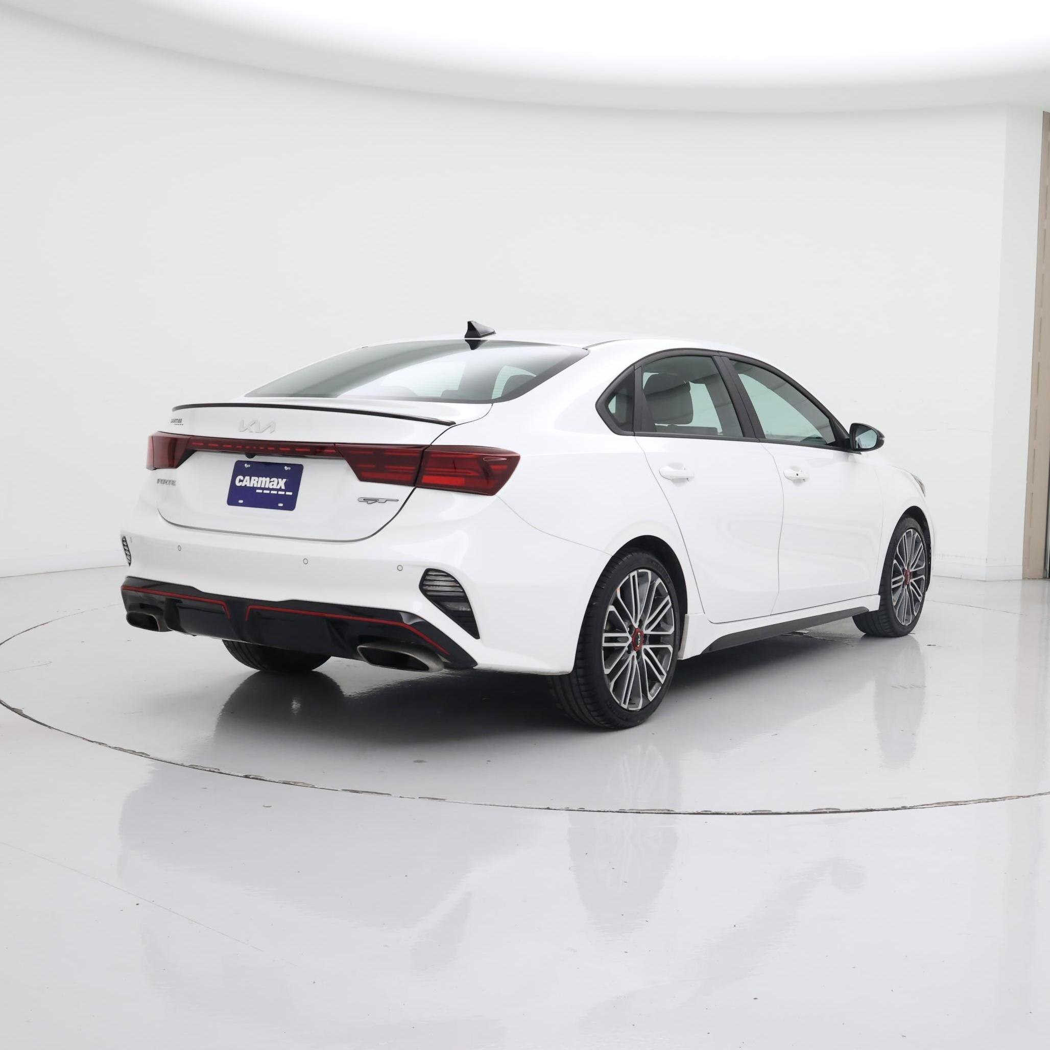 Thumbnail: 2022 Kia Forte - 8