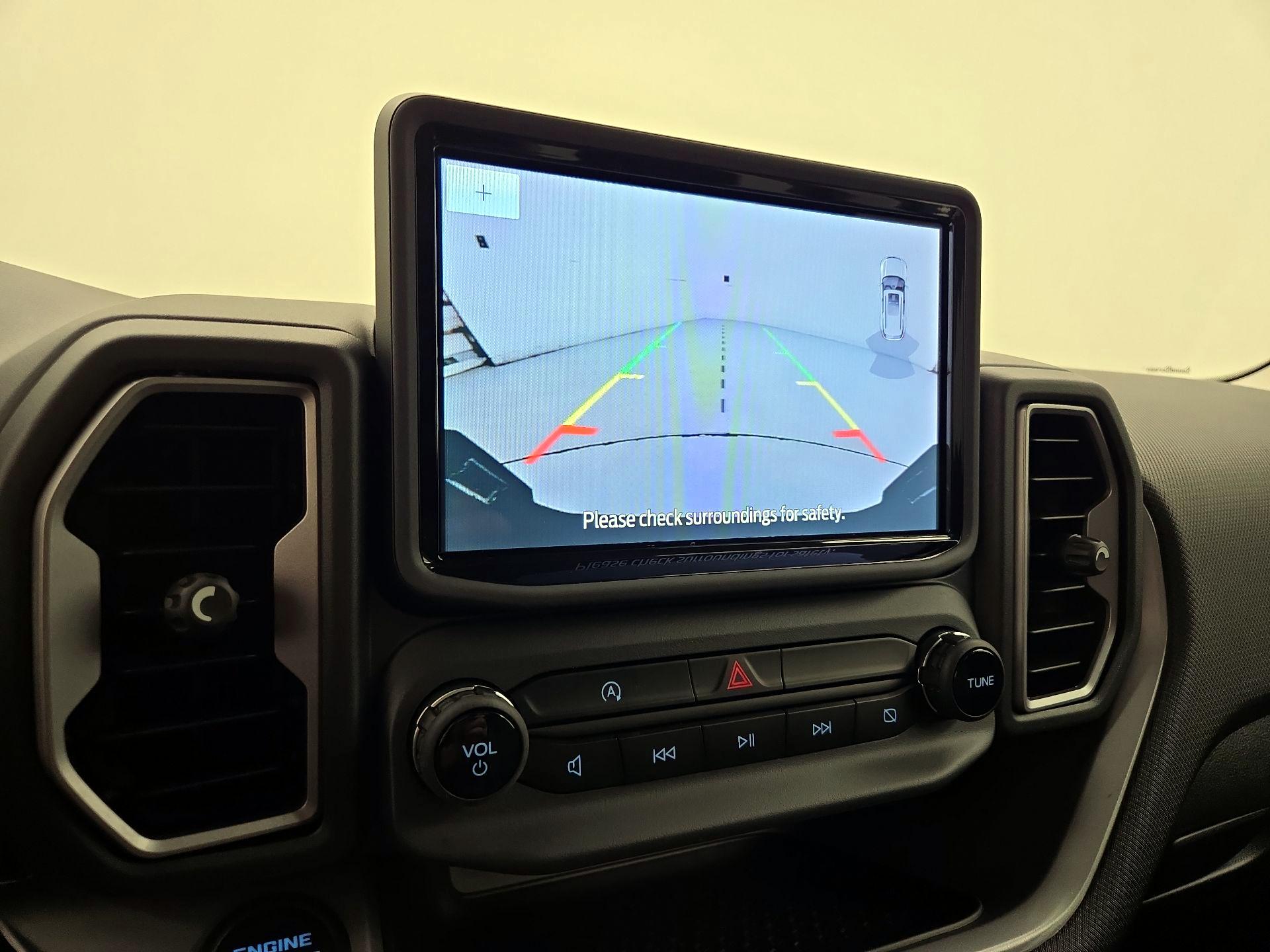 Thumbnail: 2022 Ford Bronco Sport - 14