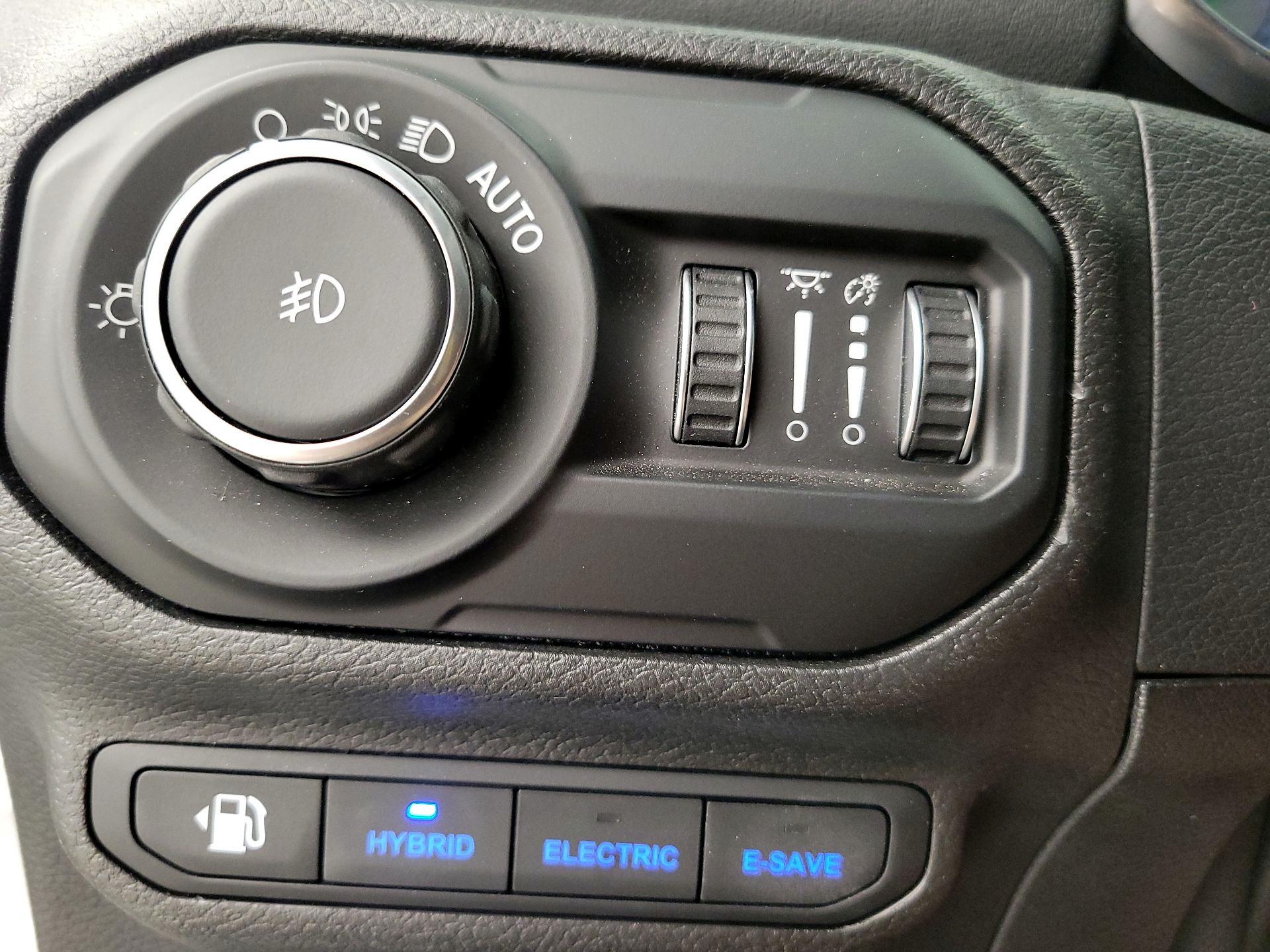 Thumbnail: 2021 Jeep Wrangler - 13