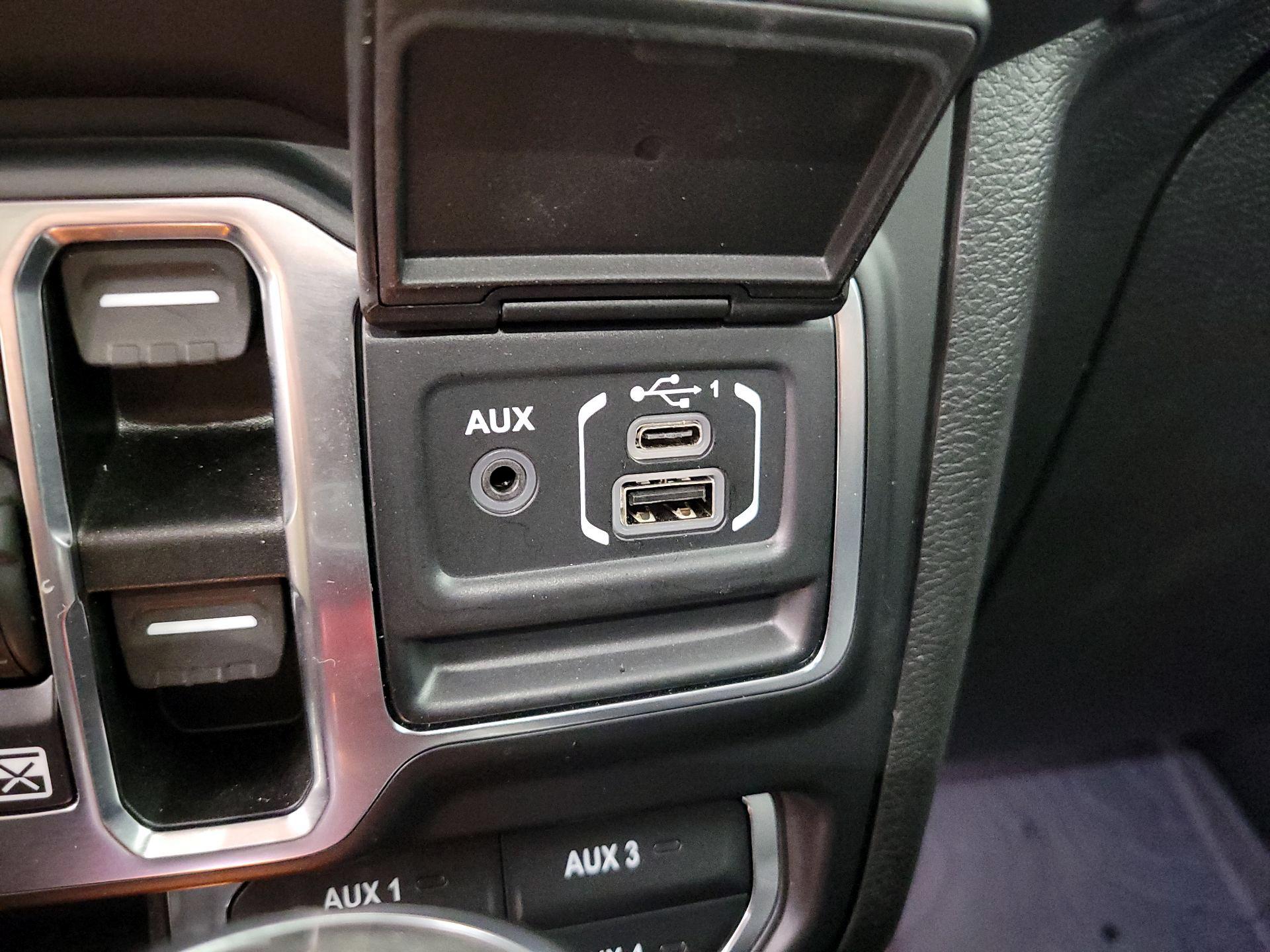 Thumbnail: 2021 Jeep Wrangler - 19