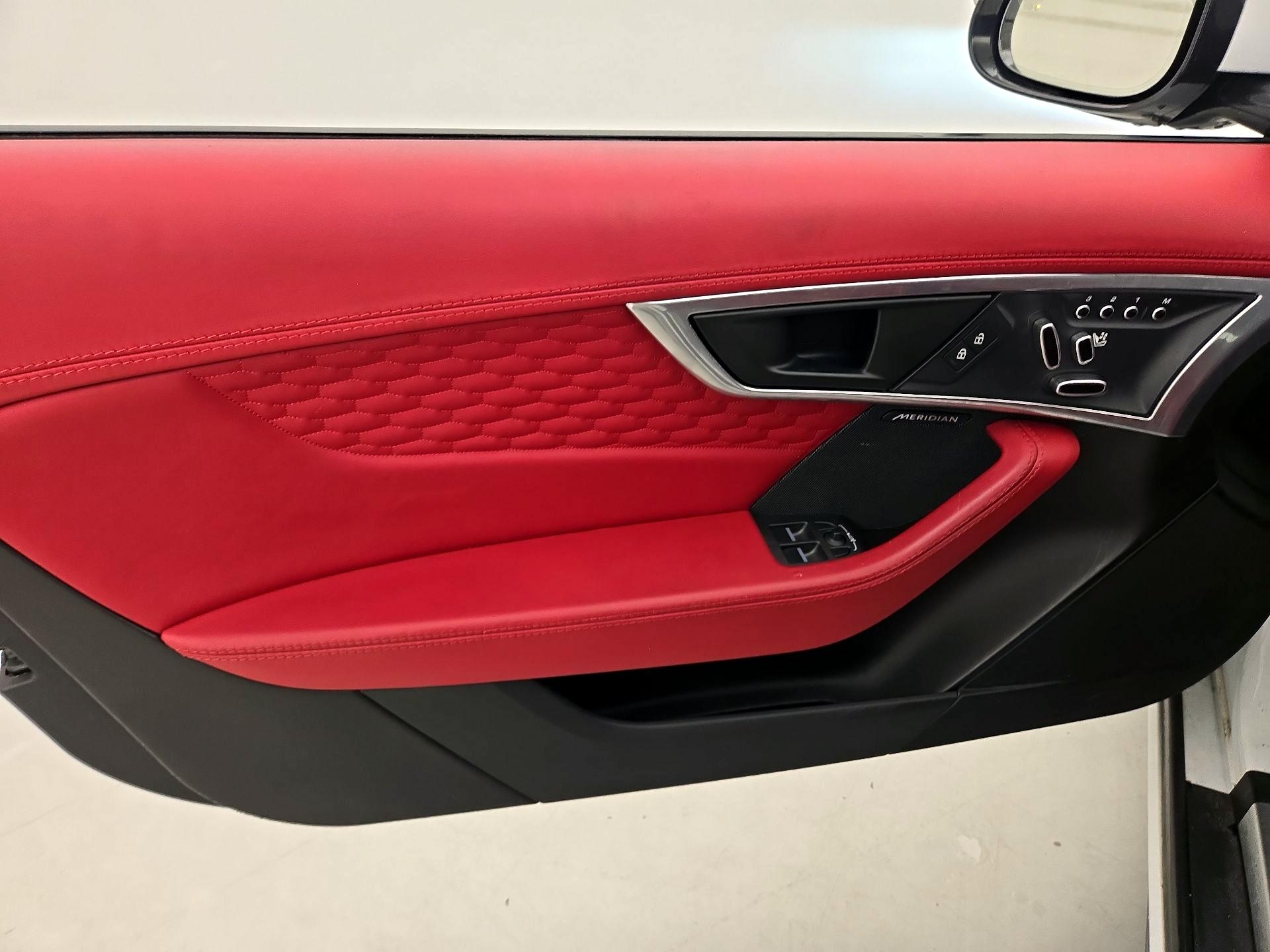 Thumbnail: 2021 Jaguar F-Type - 12