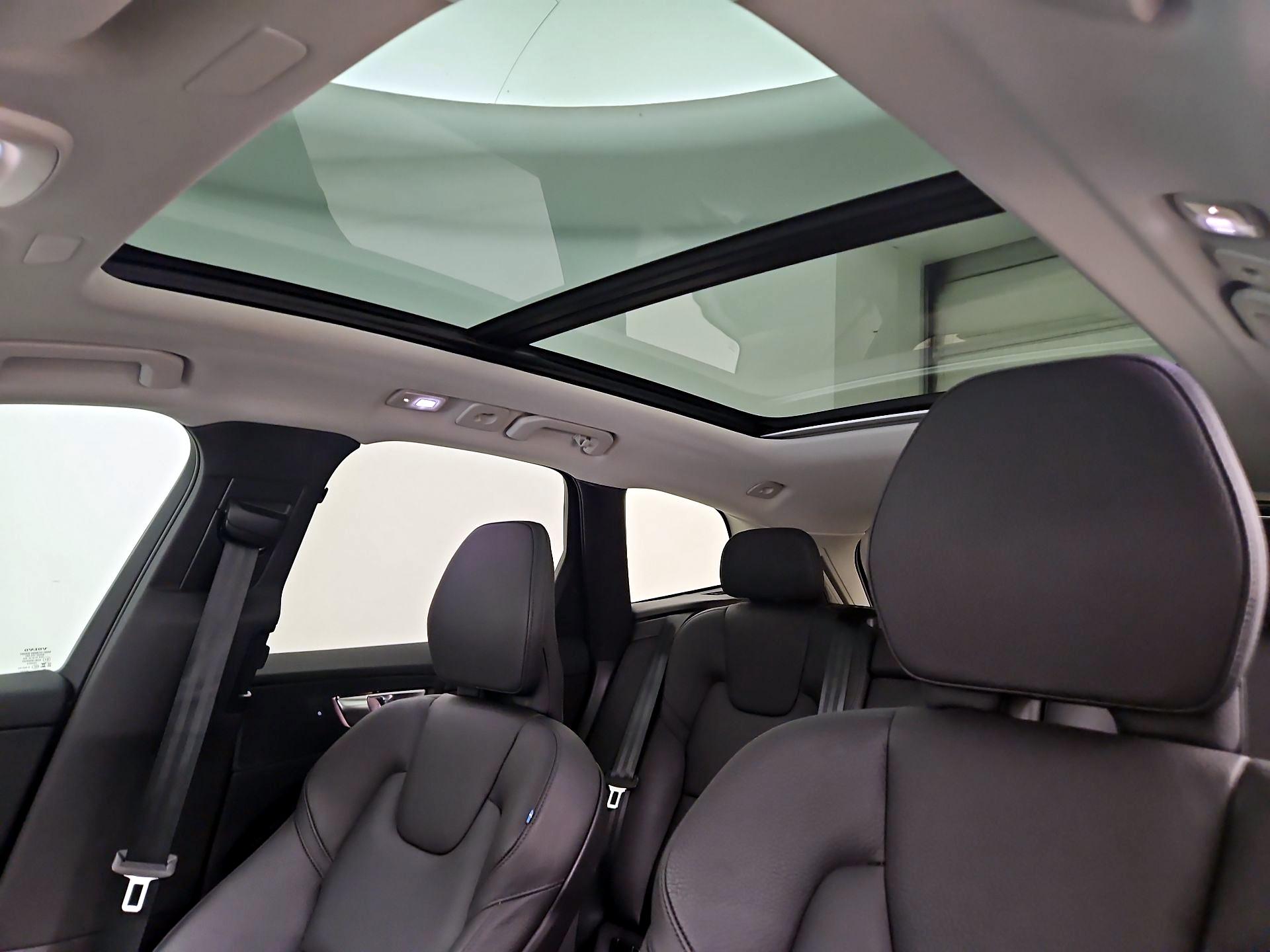 Thumbnail: 2024 Volvo XC60 - 20