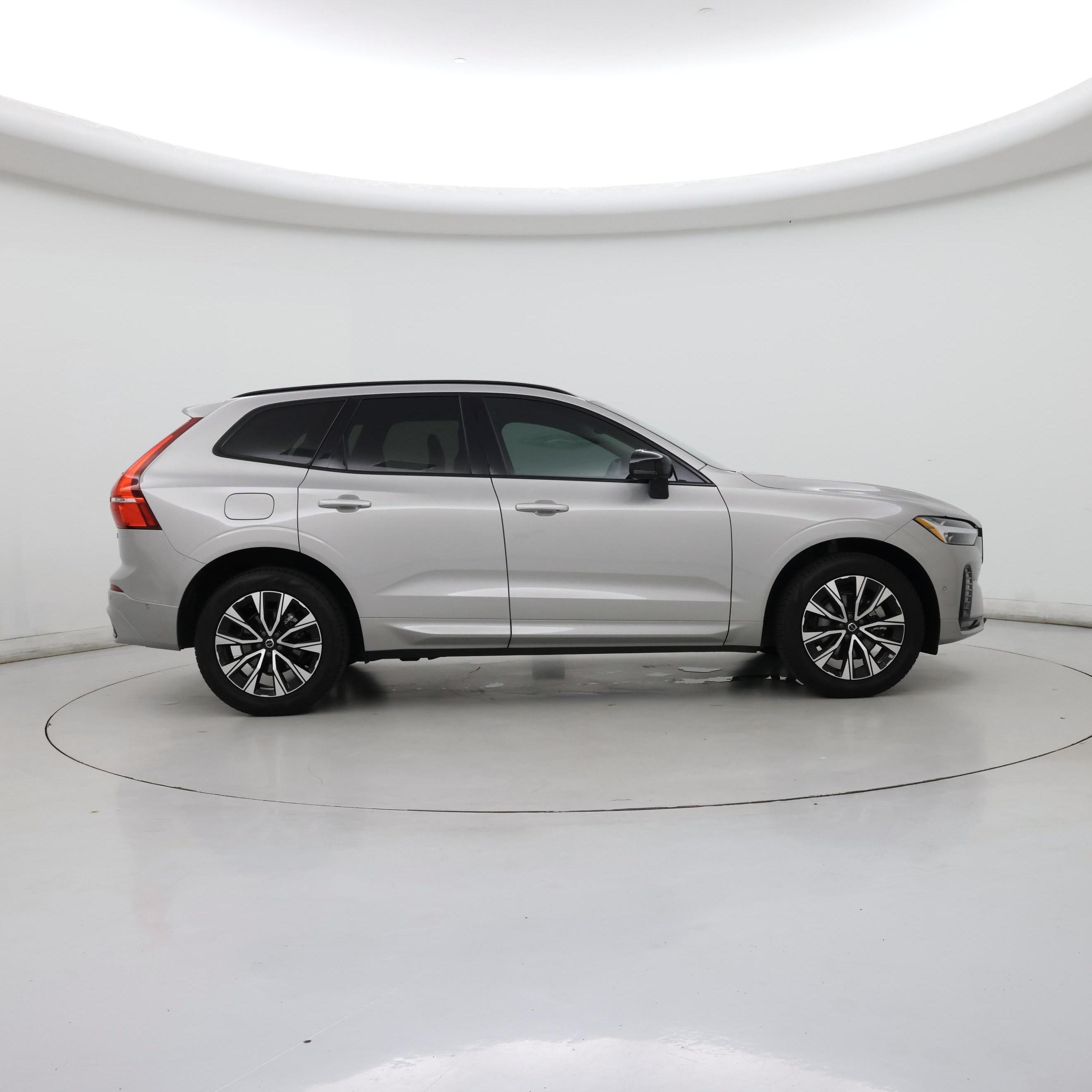 Thumbnail: 2024 Volvo XC60 - 7