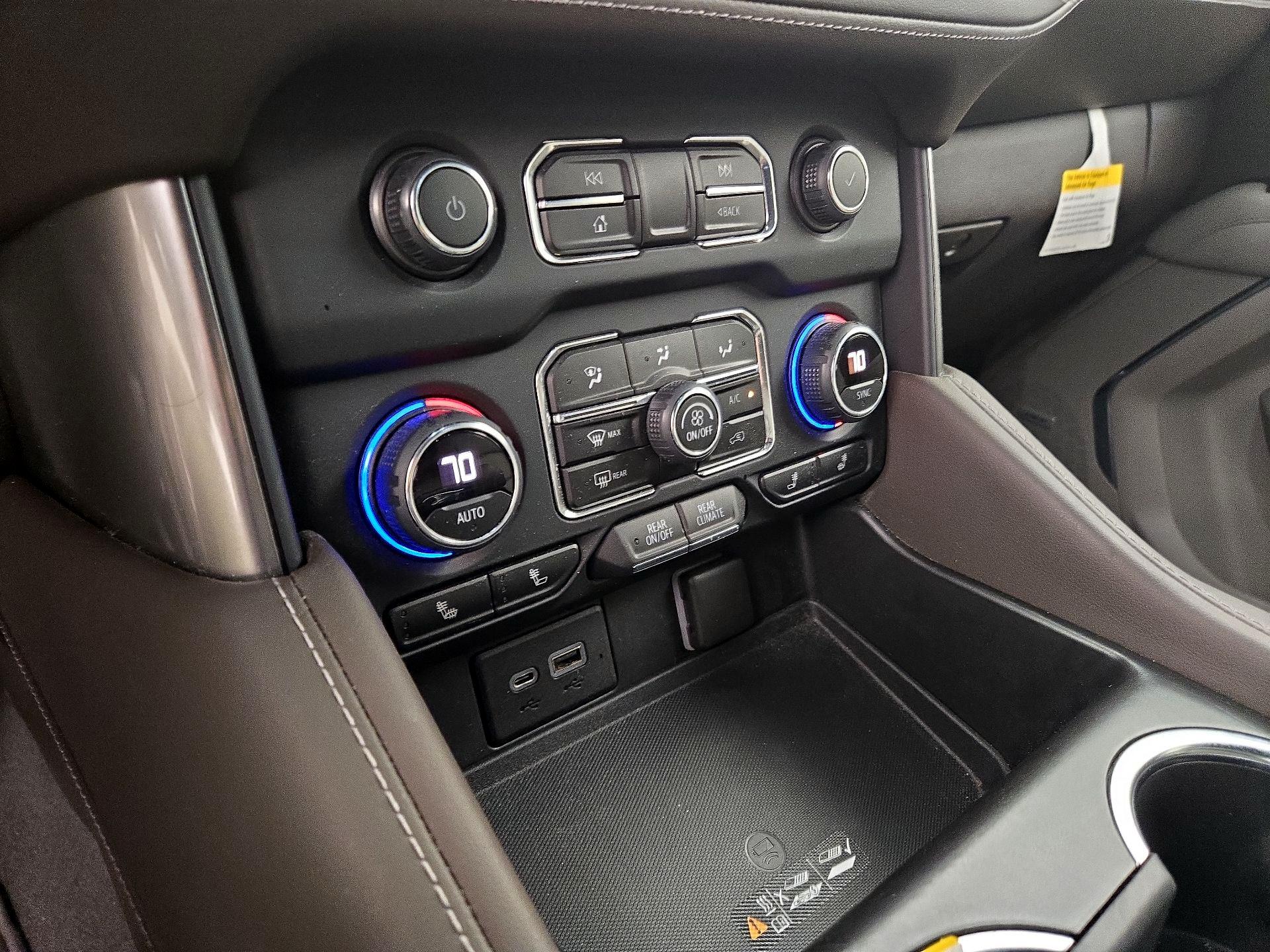 Thumbnail: 2021 Chevrolet Suburban - 17
