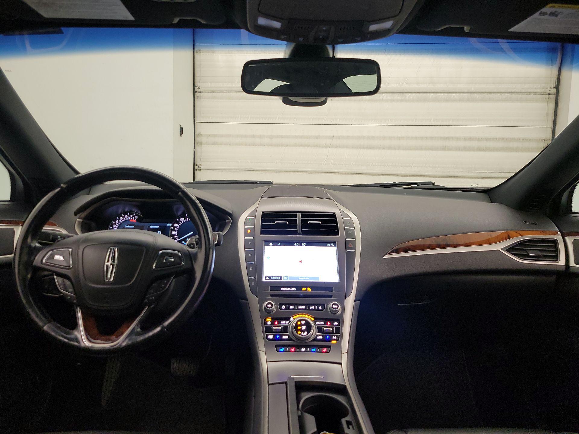Thumbnail: 2017 Lincoln MKZ - 9