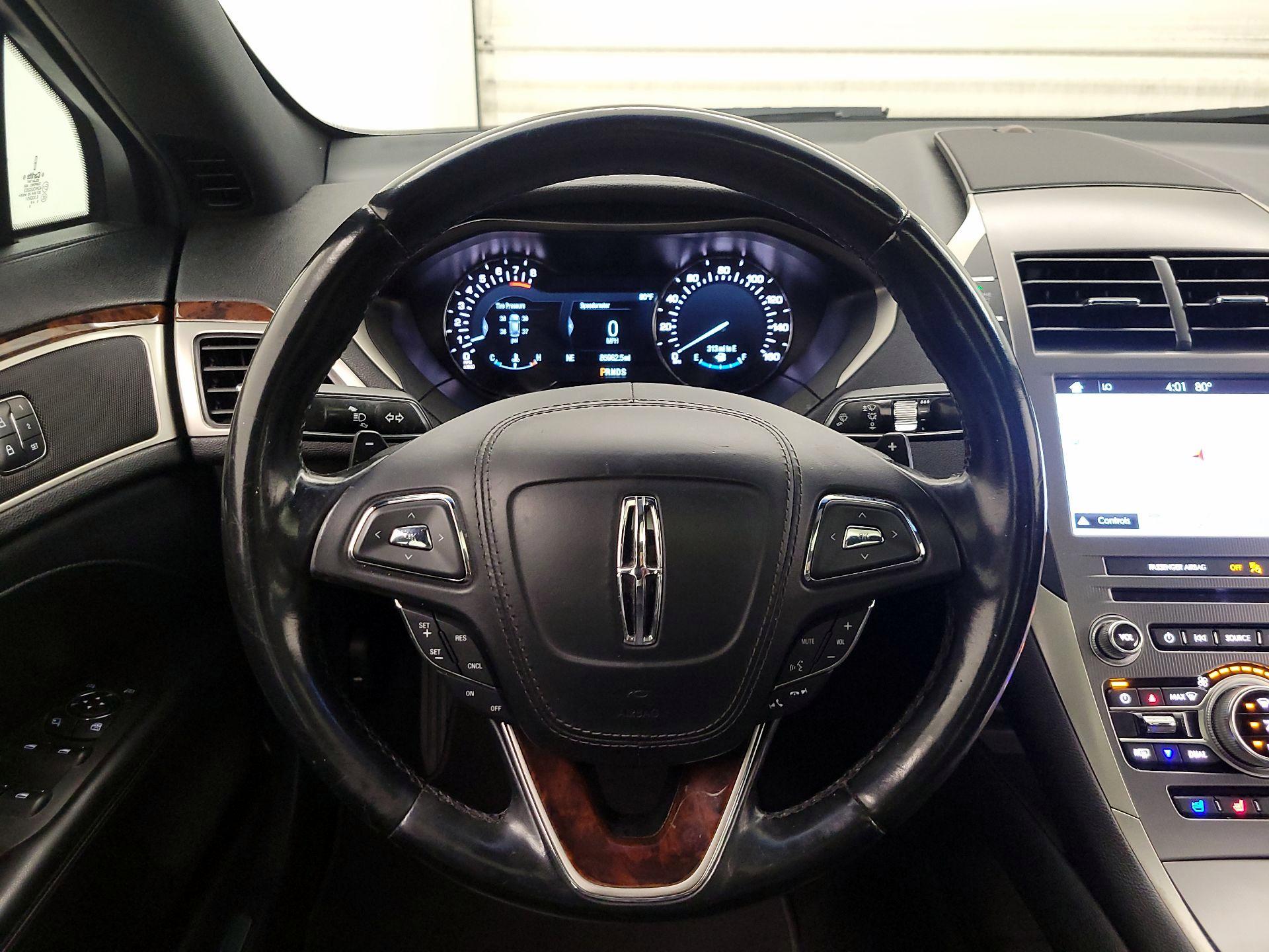 Thumbnail: 2017 Lincoln MKZ - 10