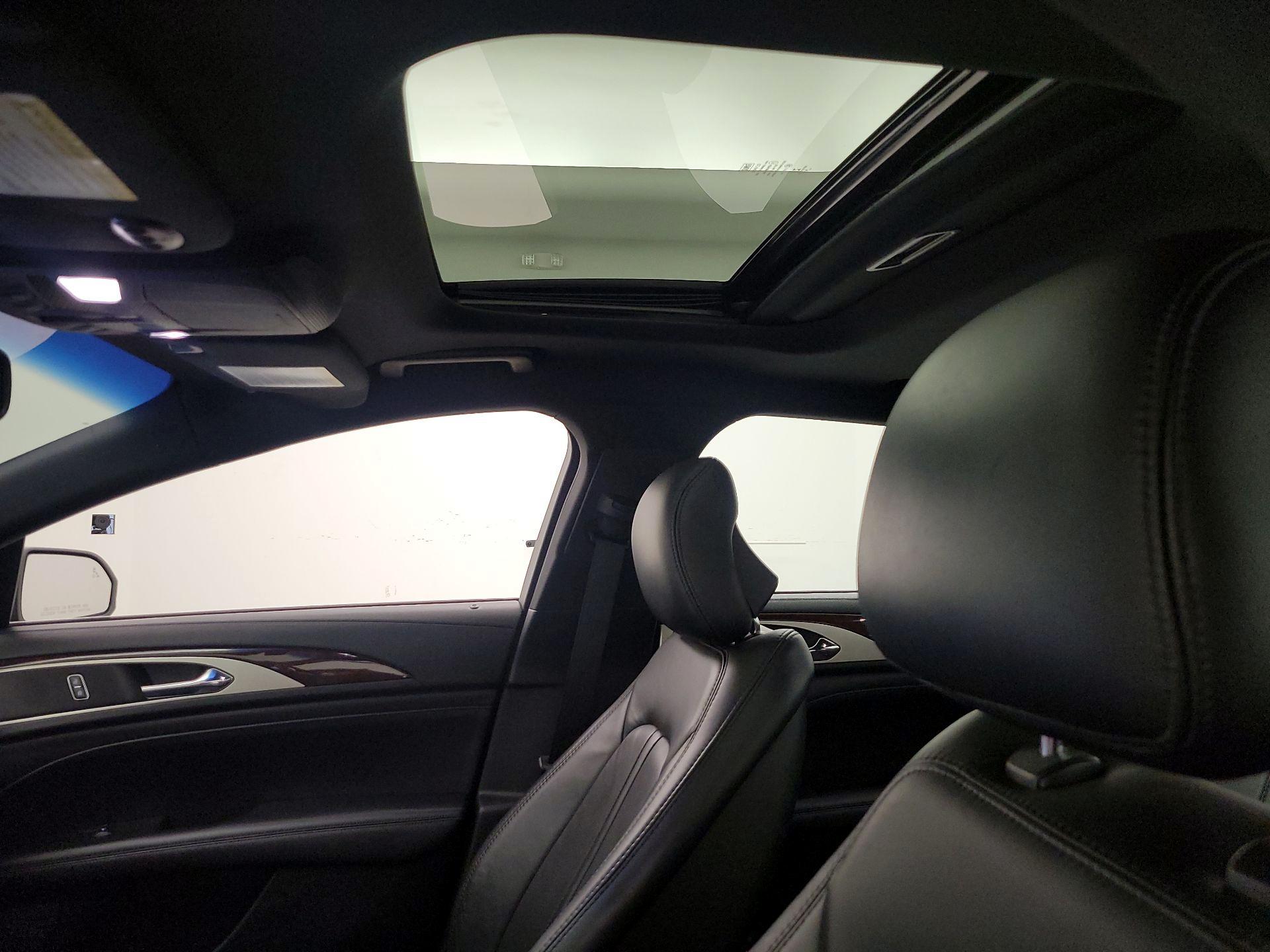 Thumbnail: 2017 Lincoln MKZ - 20