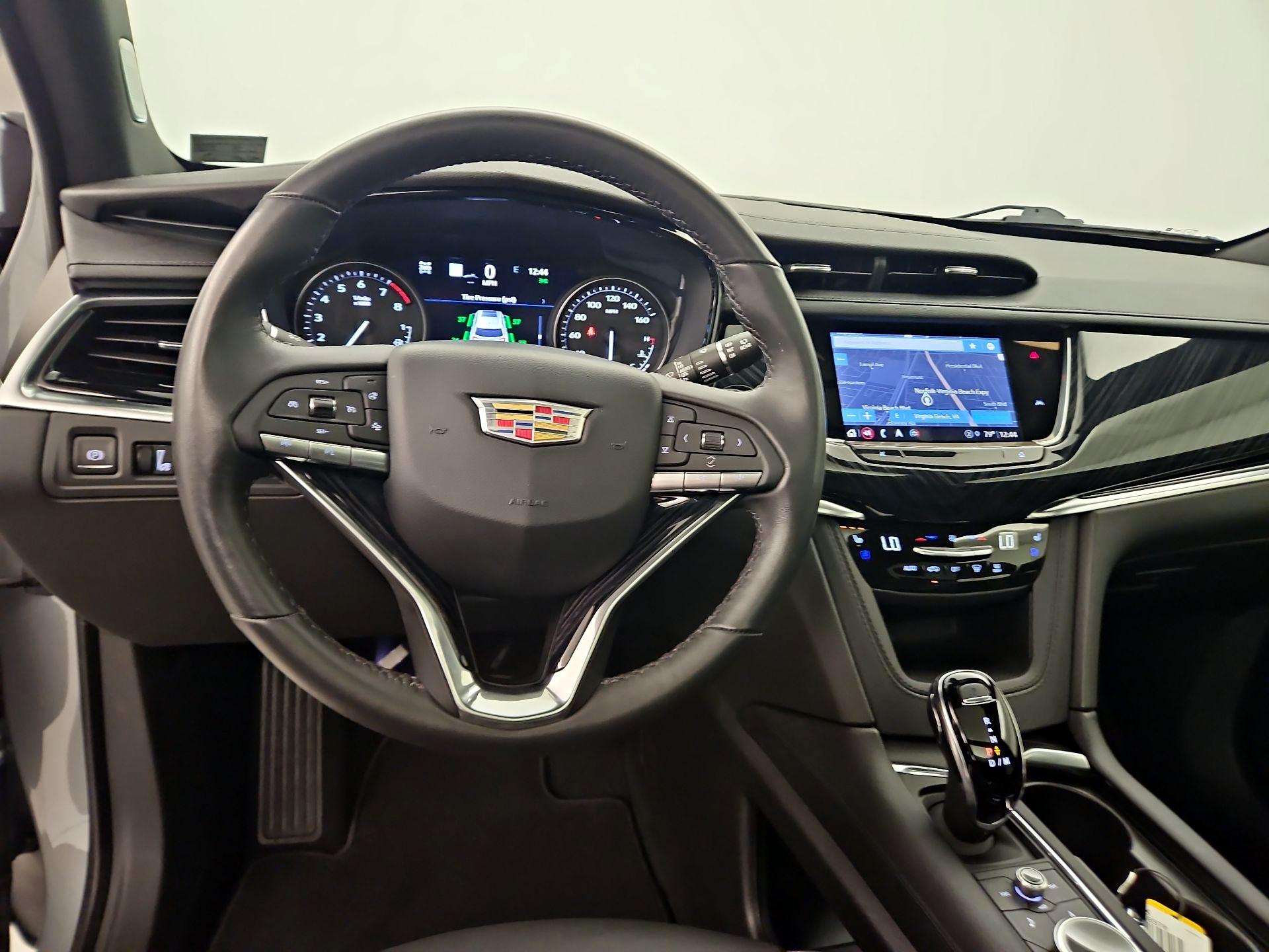 Thumbnail: 2024 Cadillac XT6 - 9