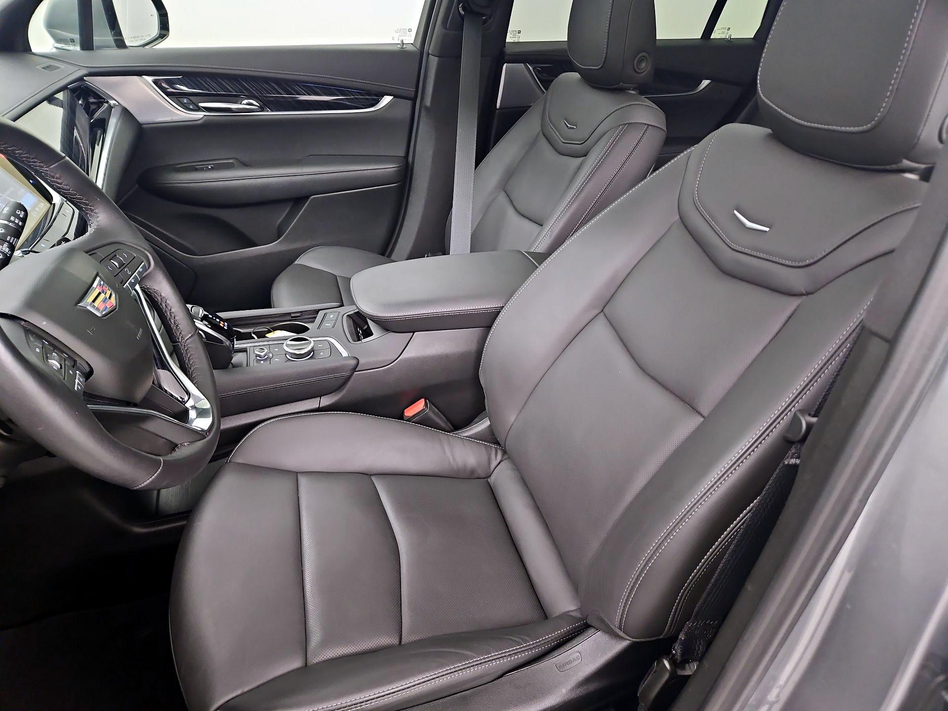 Thumbnail: 2024 Cadillac XT6 - 11