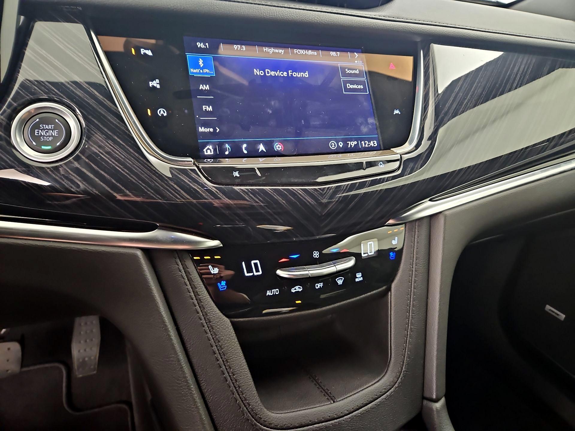 Thumbnail: 2024 Cadillac XT6 - 17