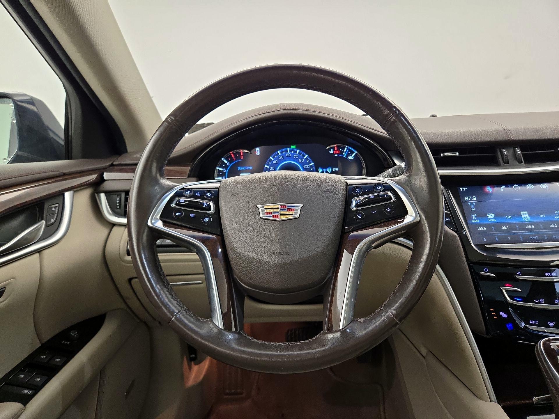 Thumbnail: 2017 Cadillac XTS - 10