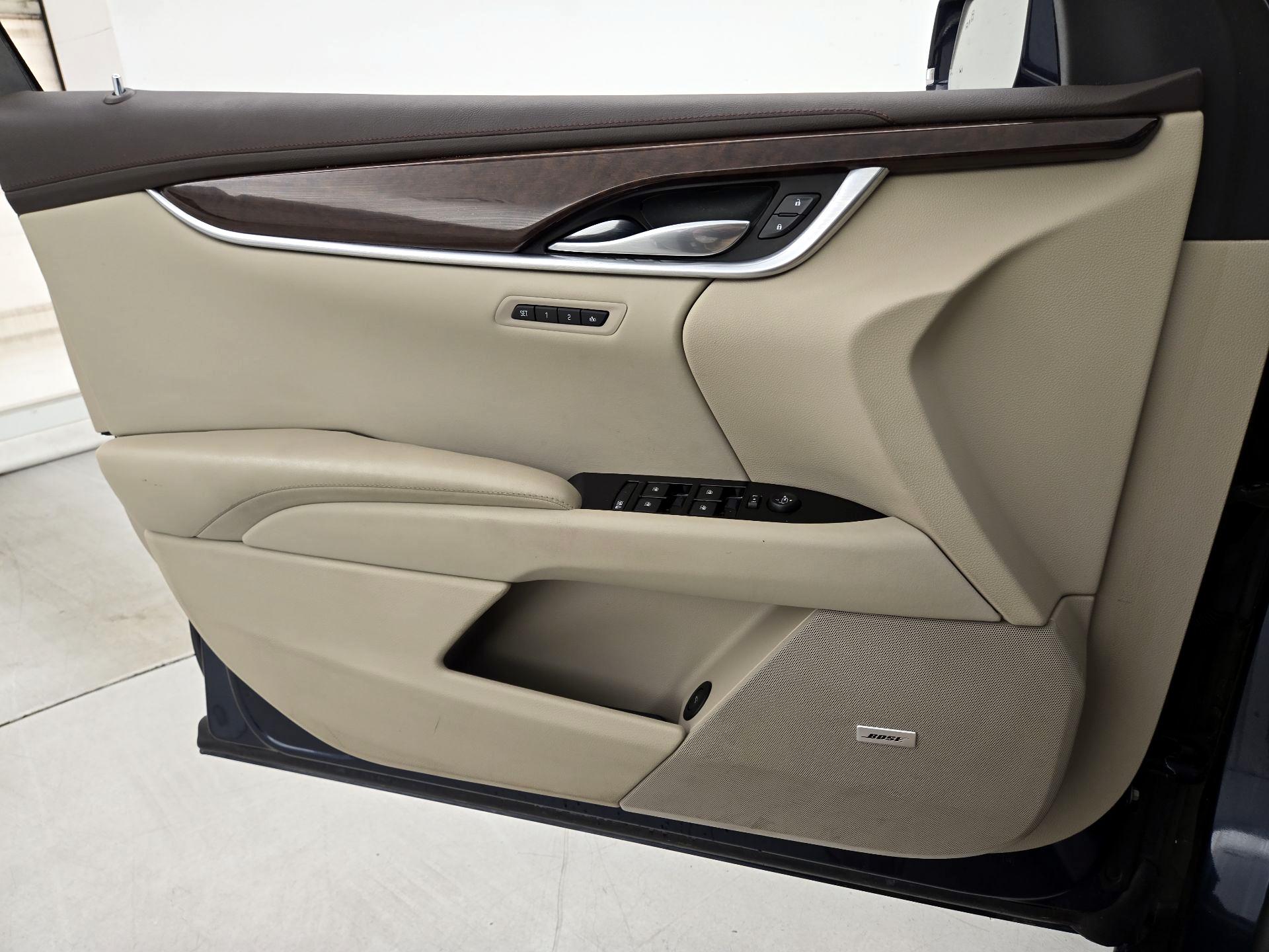 Thumbnail: 2017 Cadillac XTS - 12