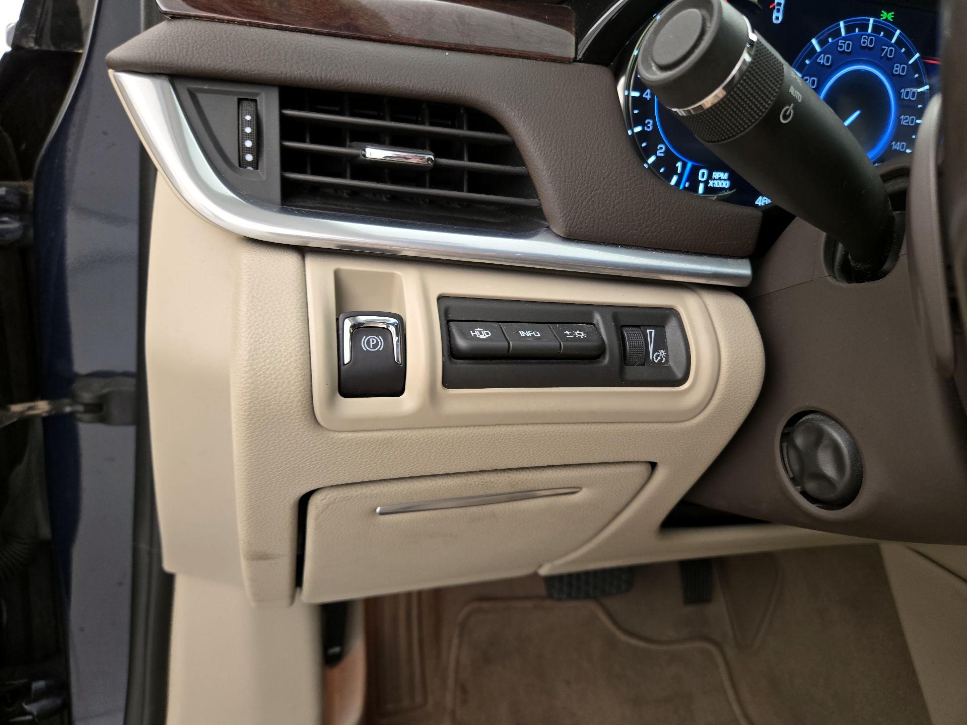 Thumbnail: 2017 Cadillac XTS - 13