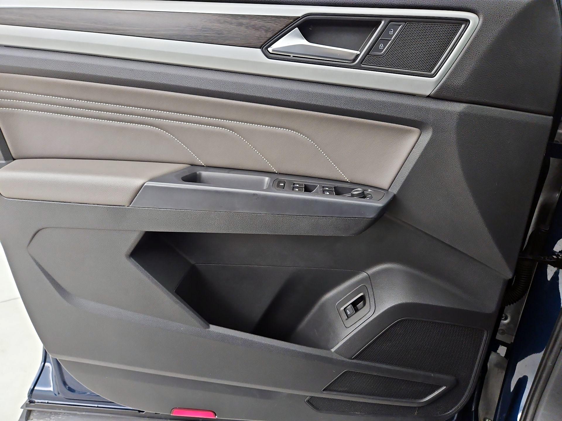 Thumbnail: 2021 Volkswagen Atlas - 12