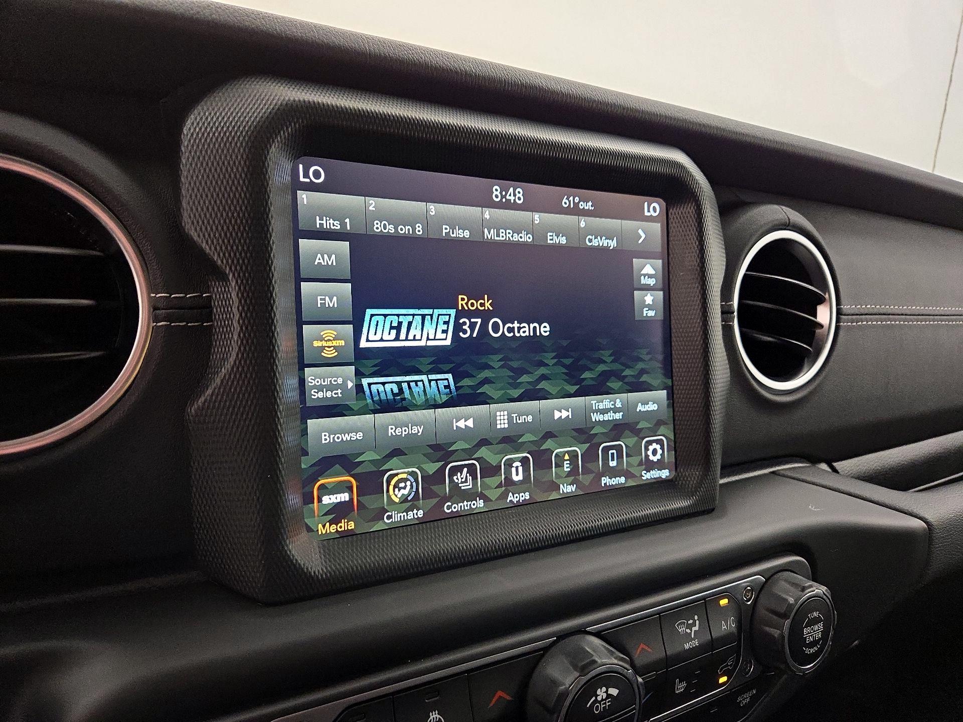 Thumbnail: 2022 Jeep Wrangler - 16