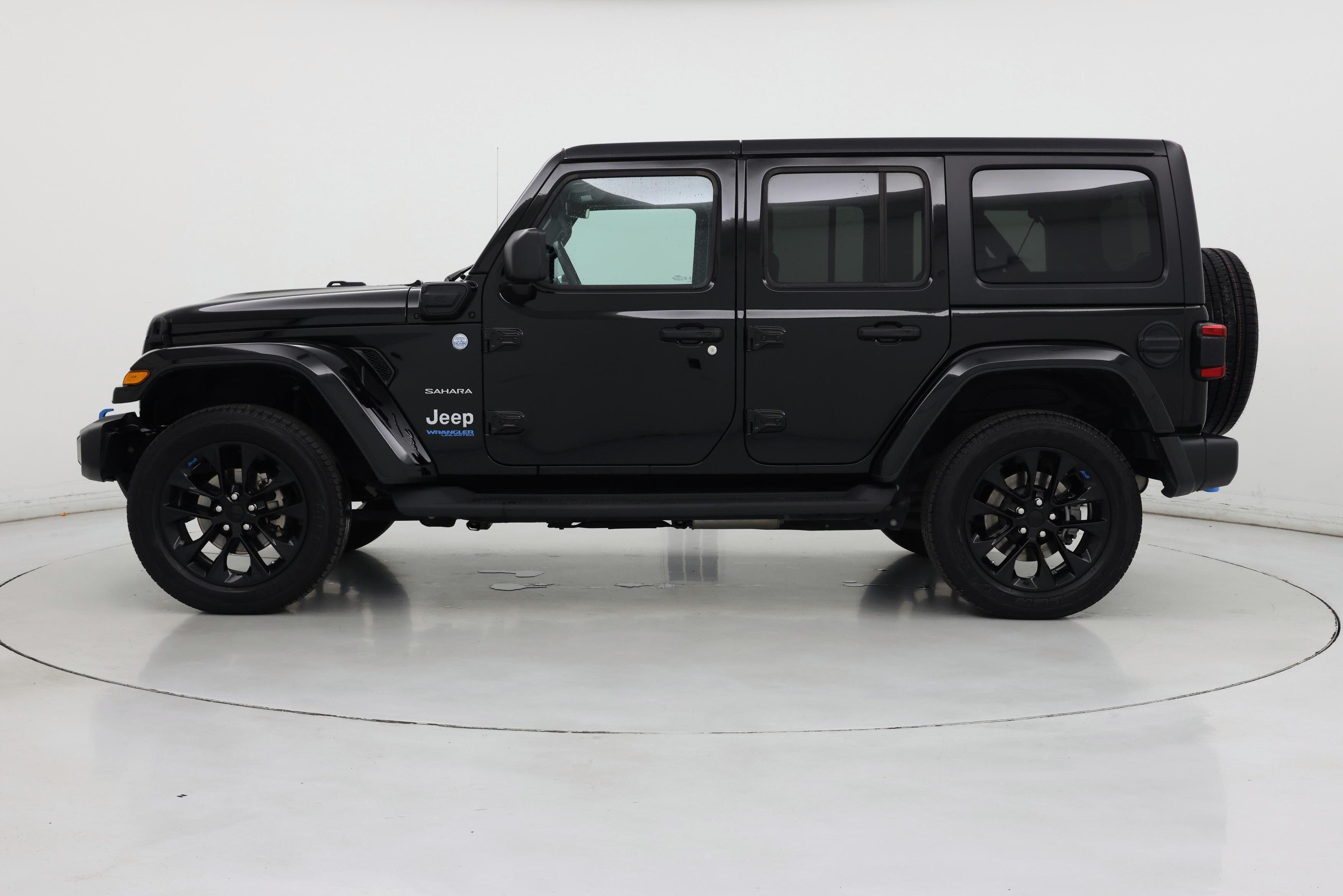 Thumbnail: 2022 Jeep Wrangler - 3